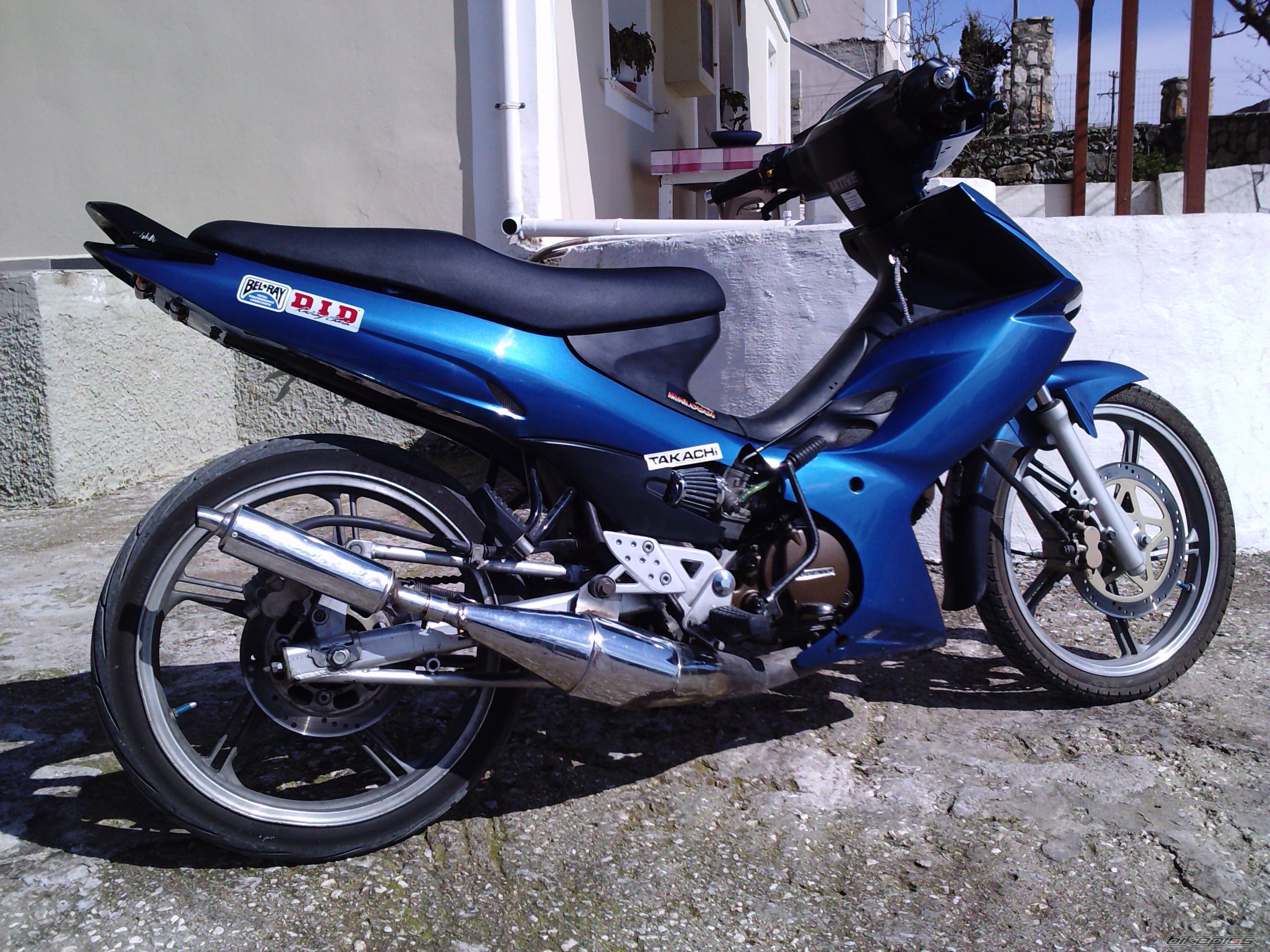 Photo 1589204