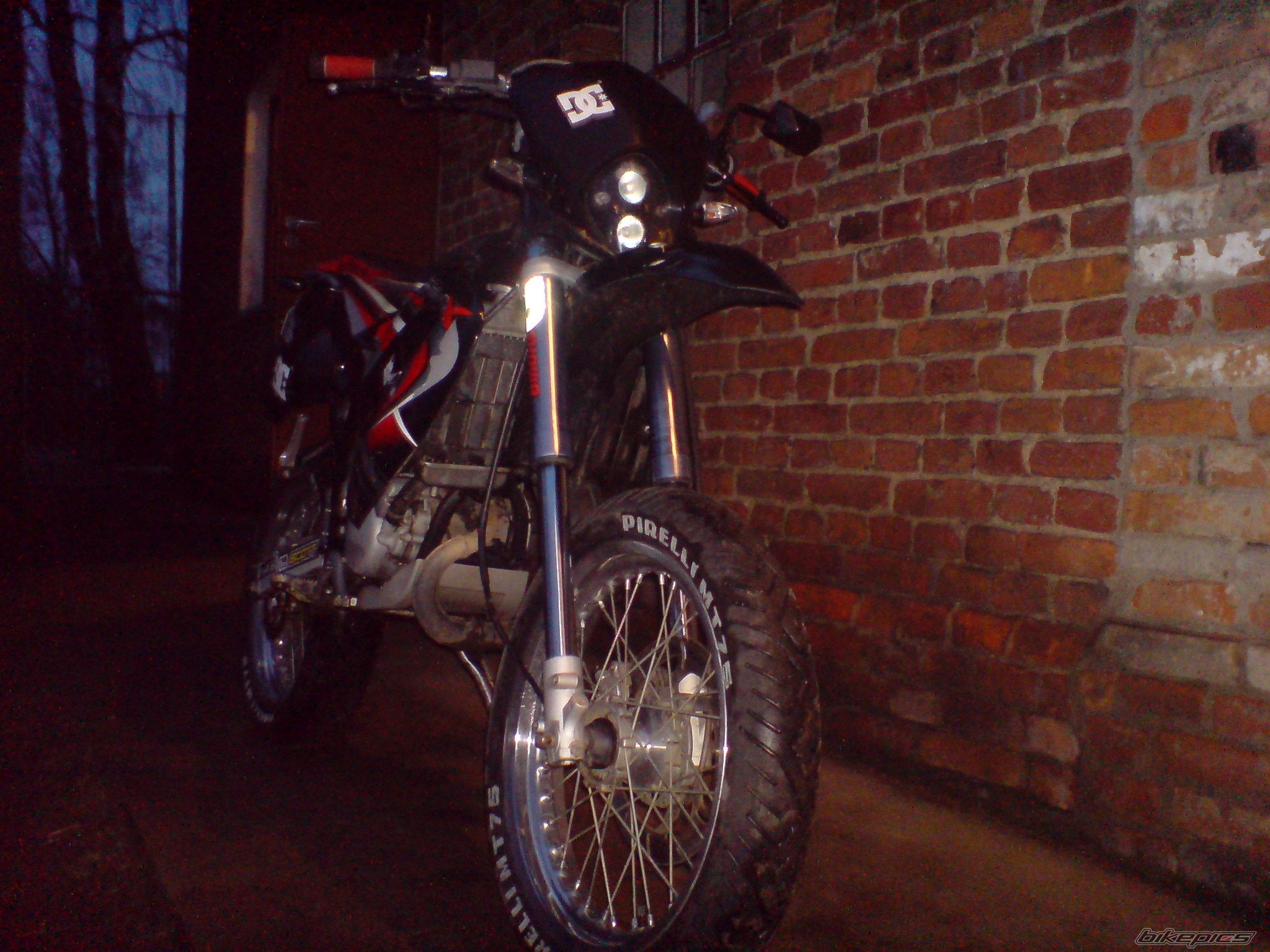 Photo 1589413