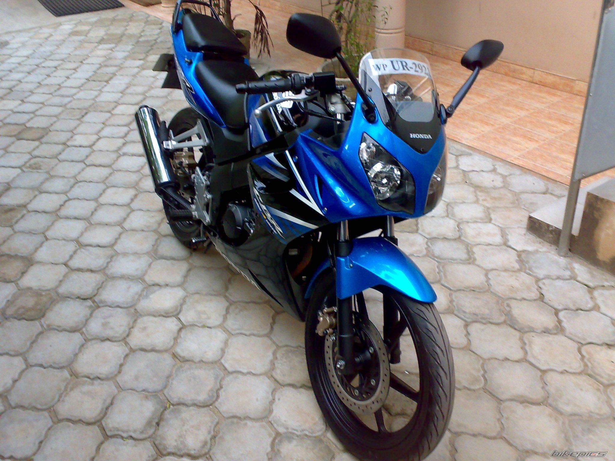 Bike Photo 1589972