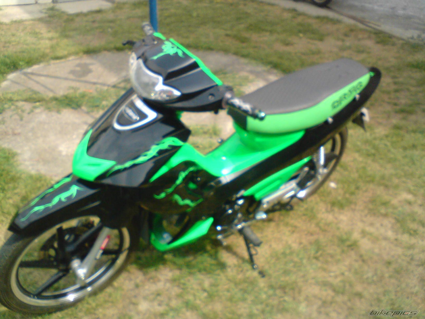 Photo 1590681