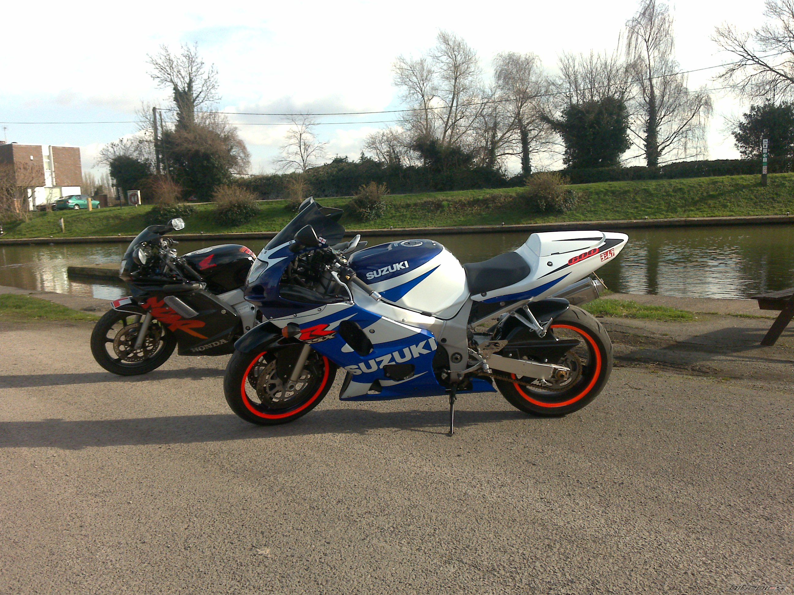 Photo 1591252