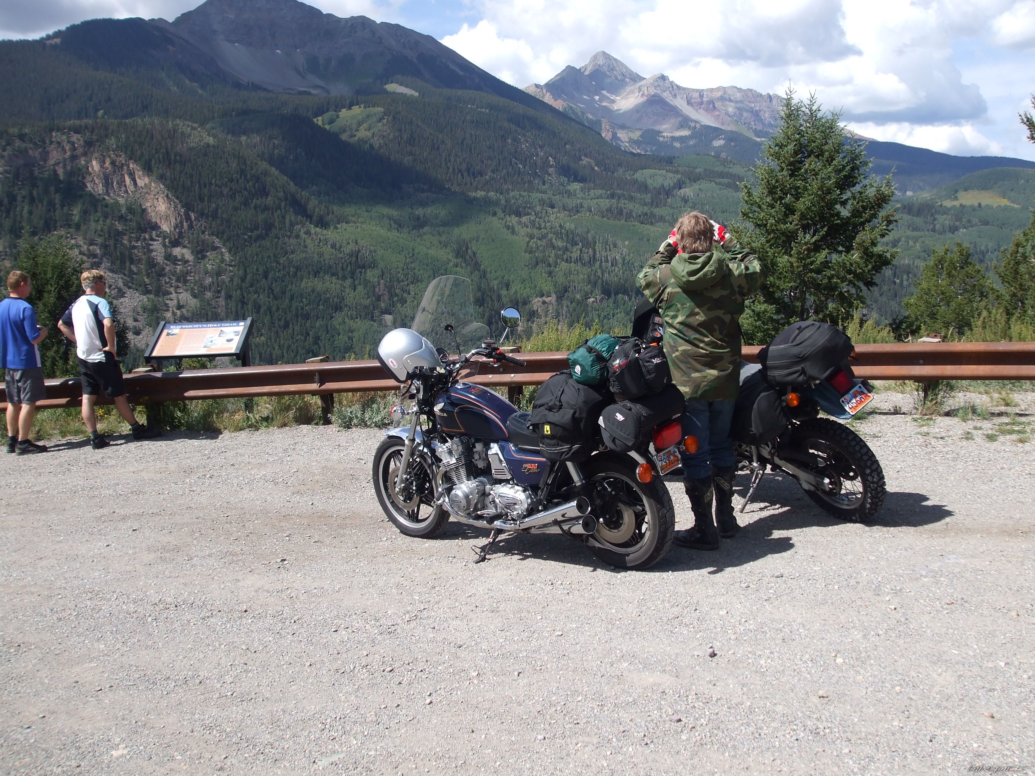 Photo 1591773