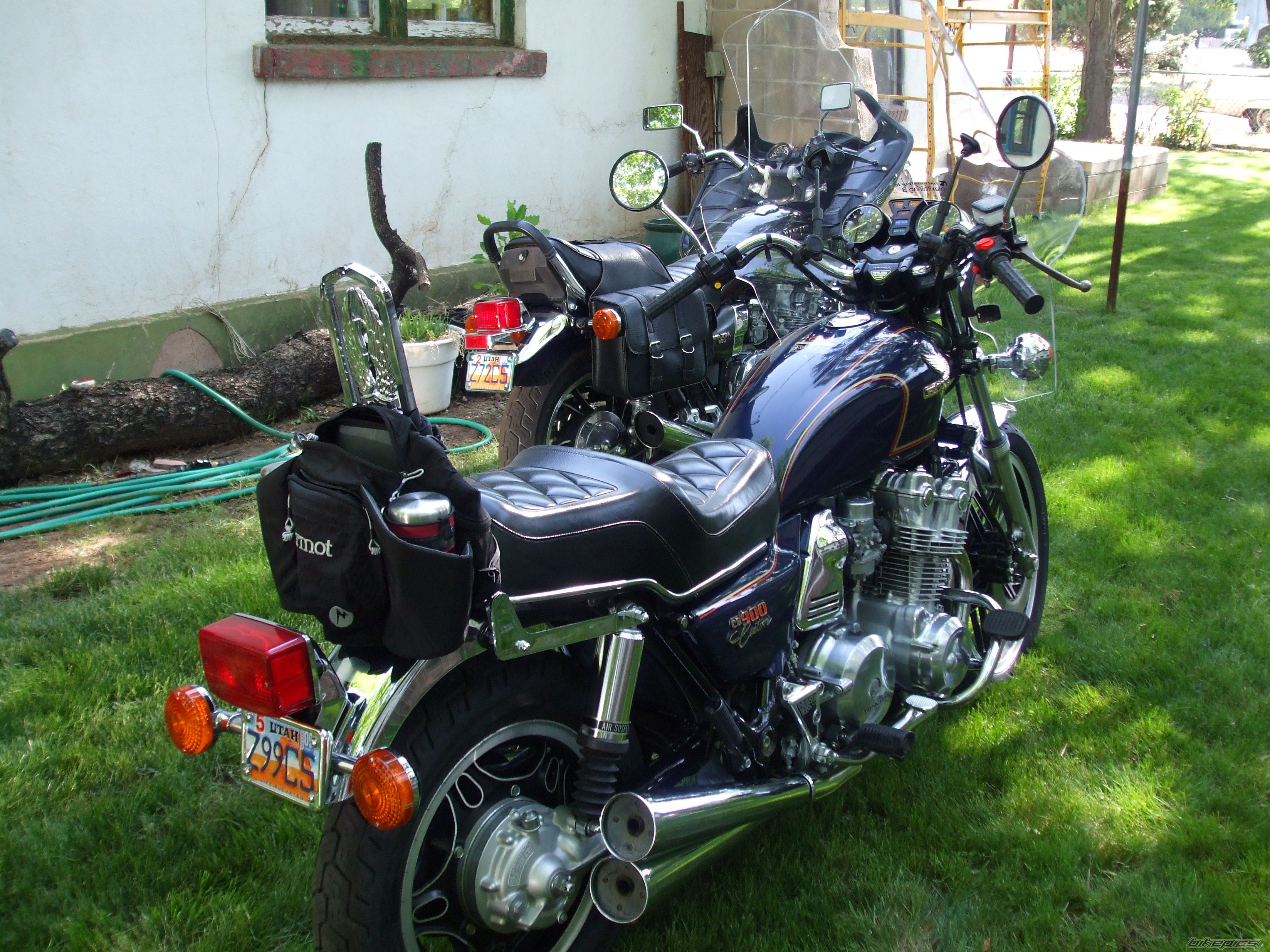 Photo 1591784