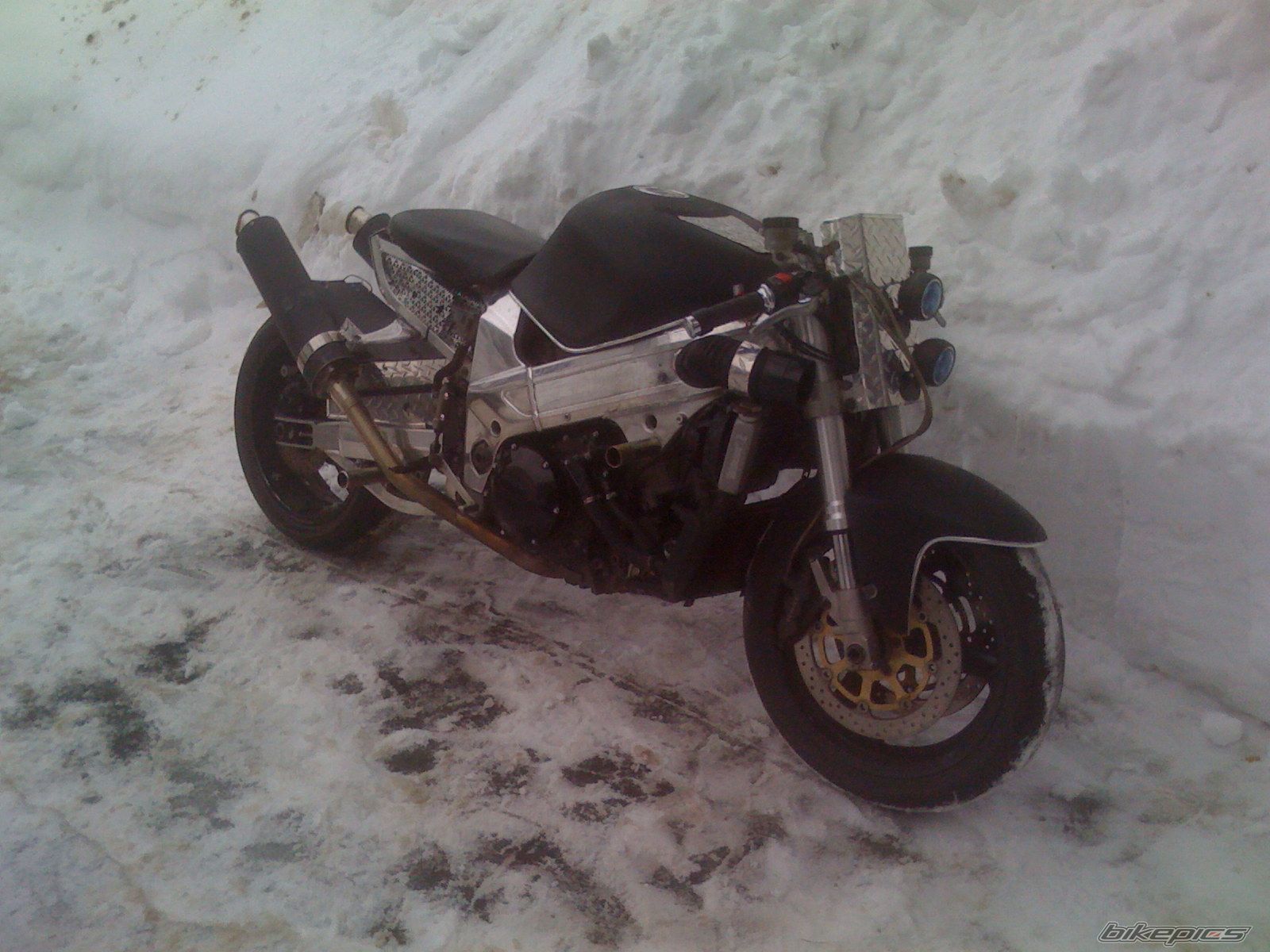 Photo 1591812