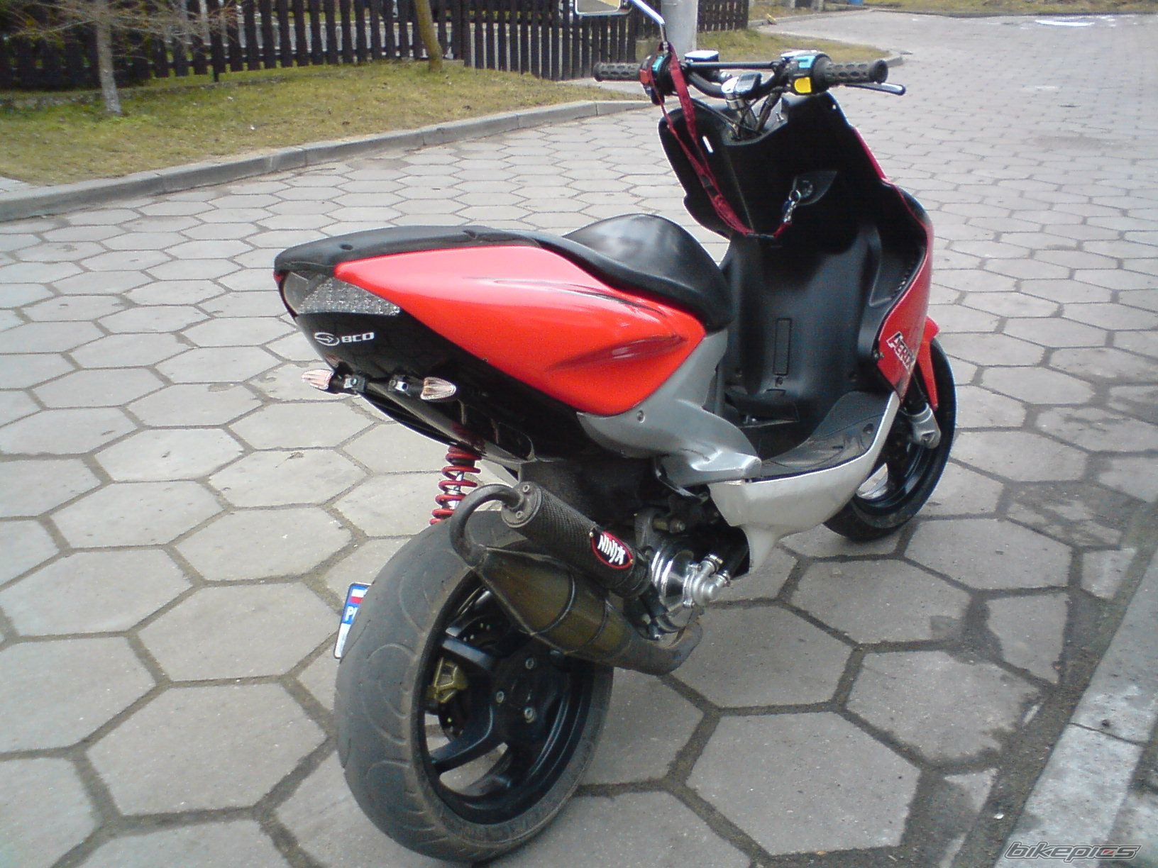 Photo 1592121