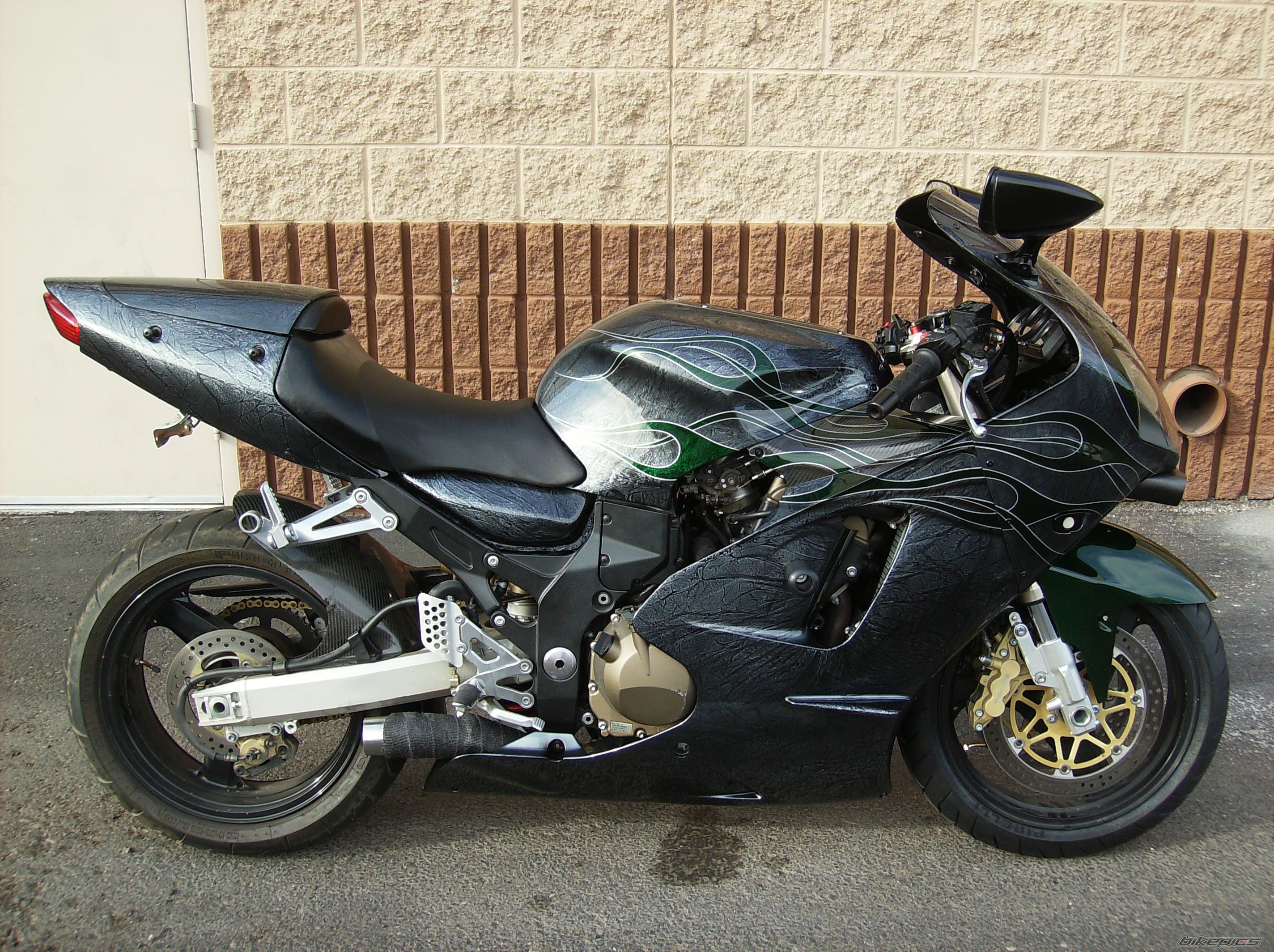 Photo 1592144