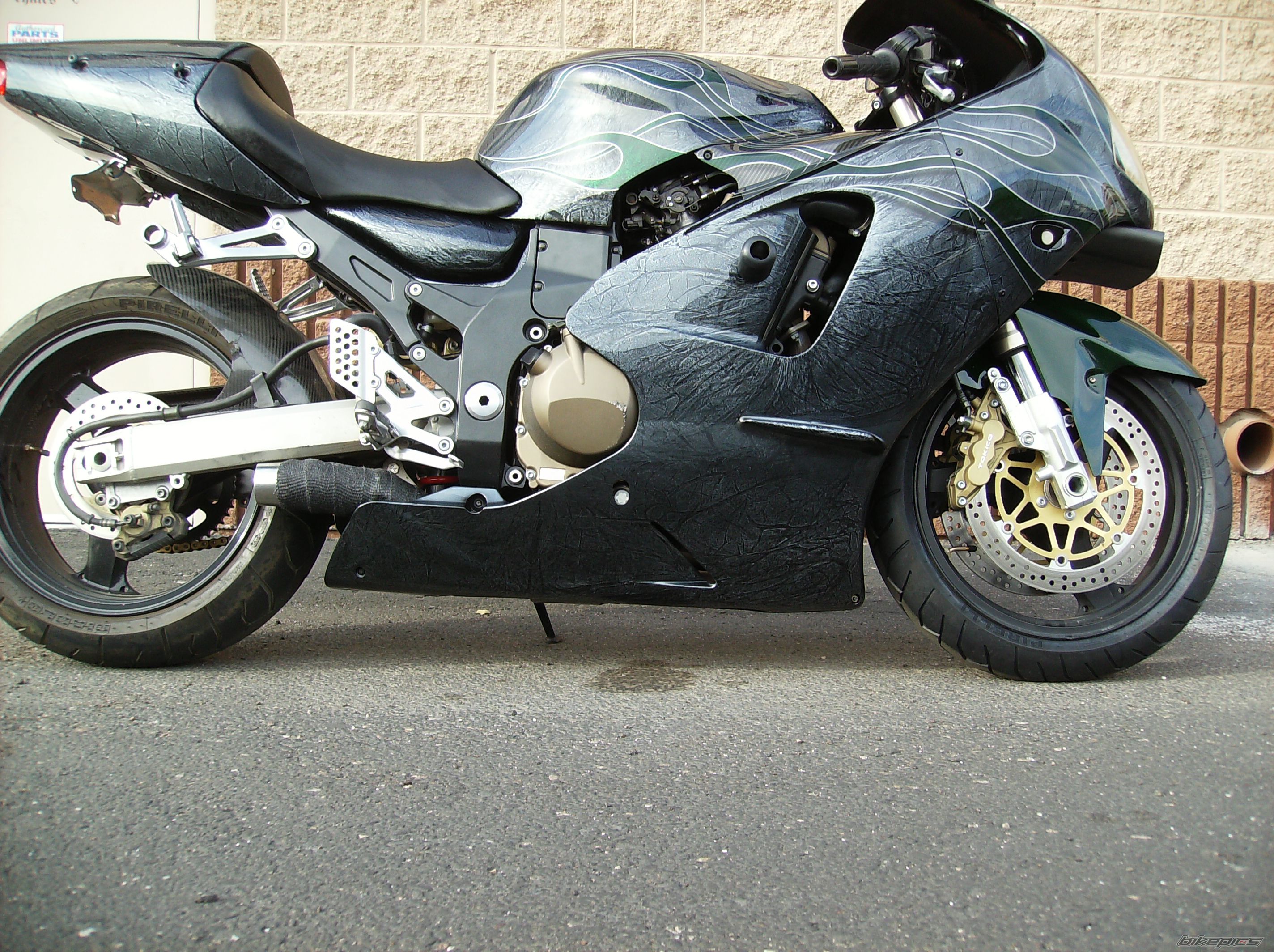 Photo 1592147