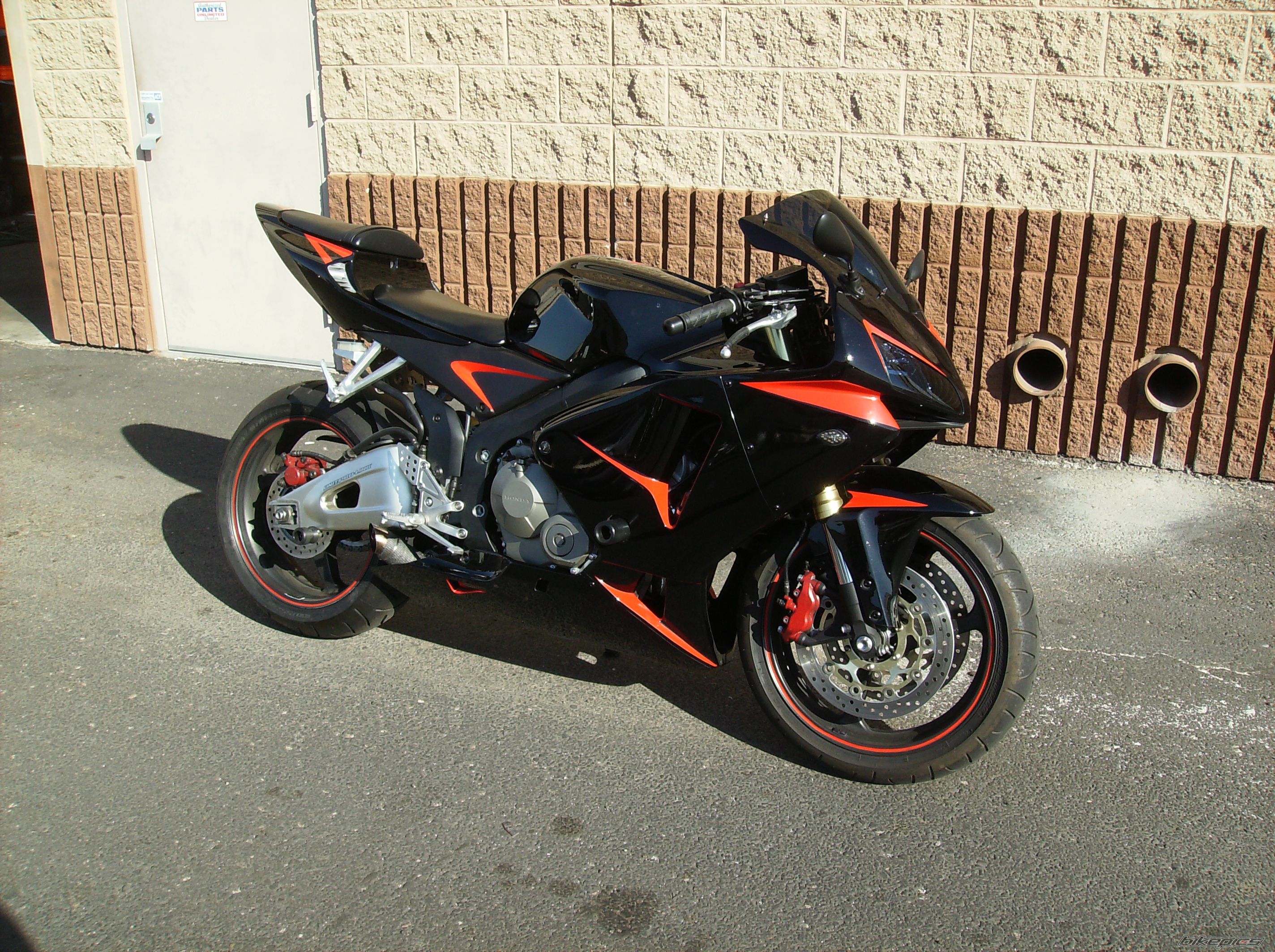 Photo 1592212
