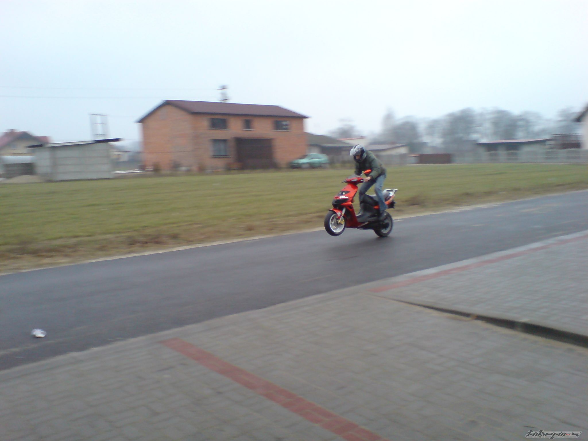 Photo 1592251