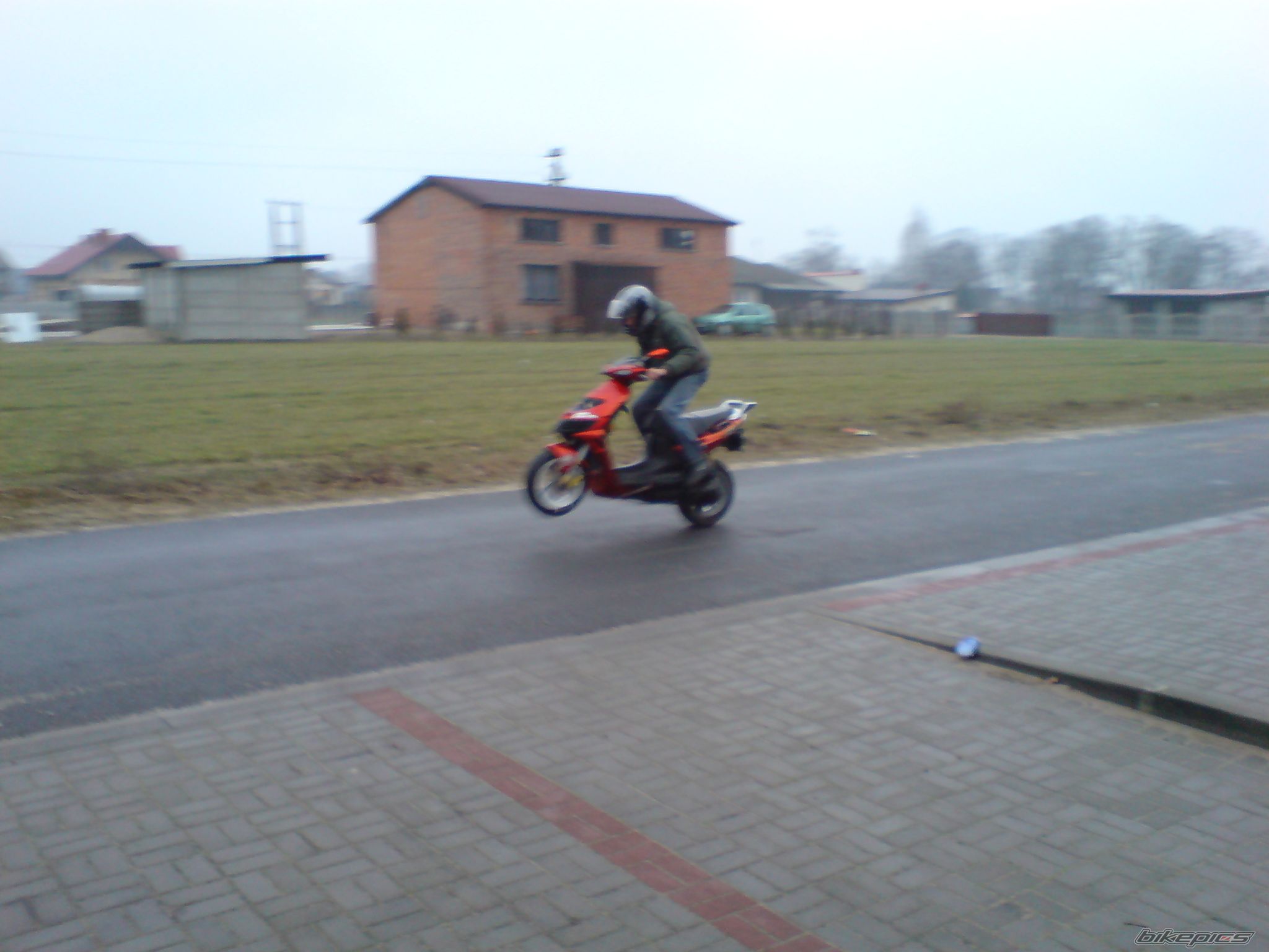 Photo 1592259