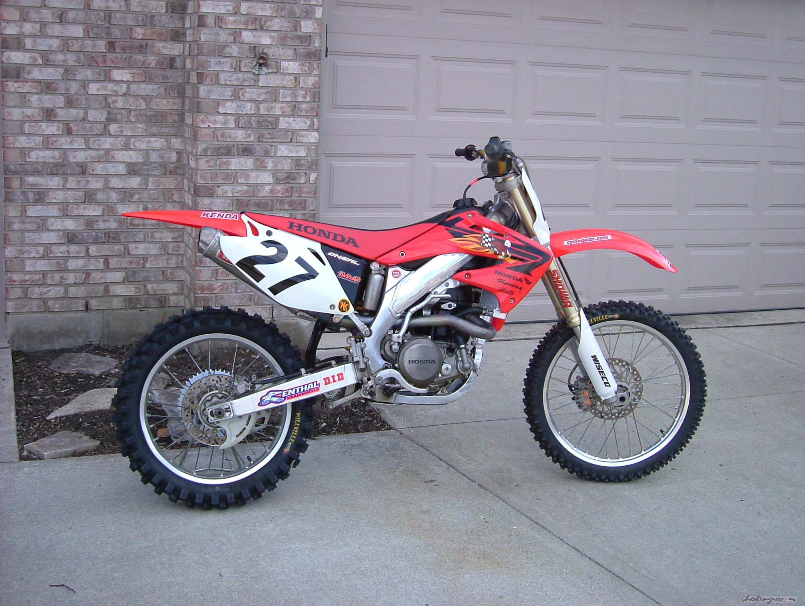 Photo 1592741