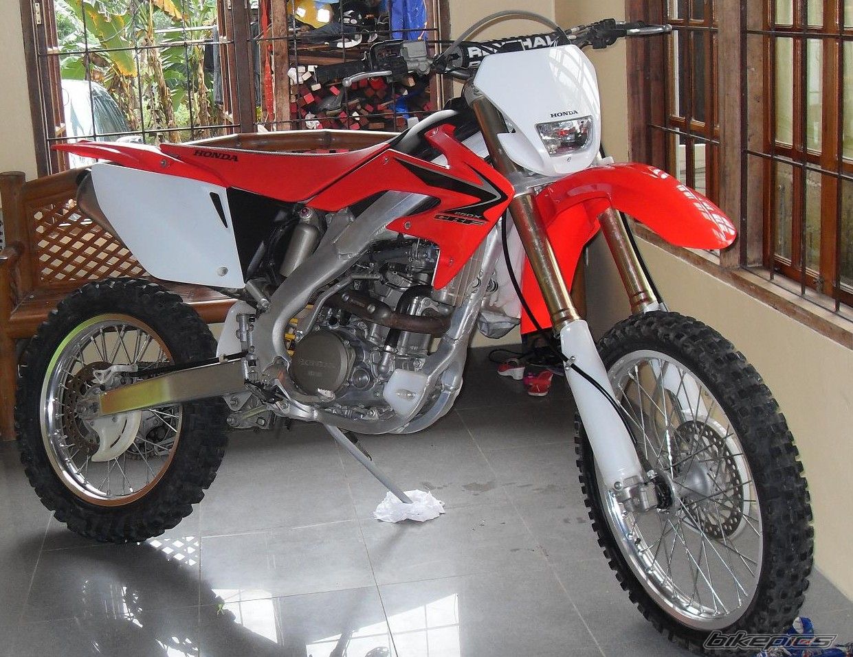 Photo 1592749