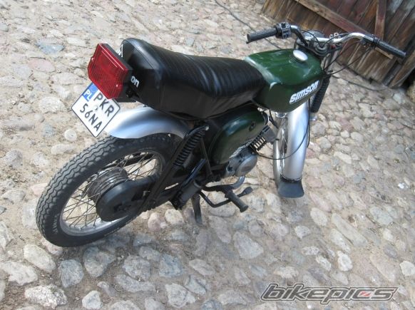 Photo 1593012