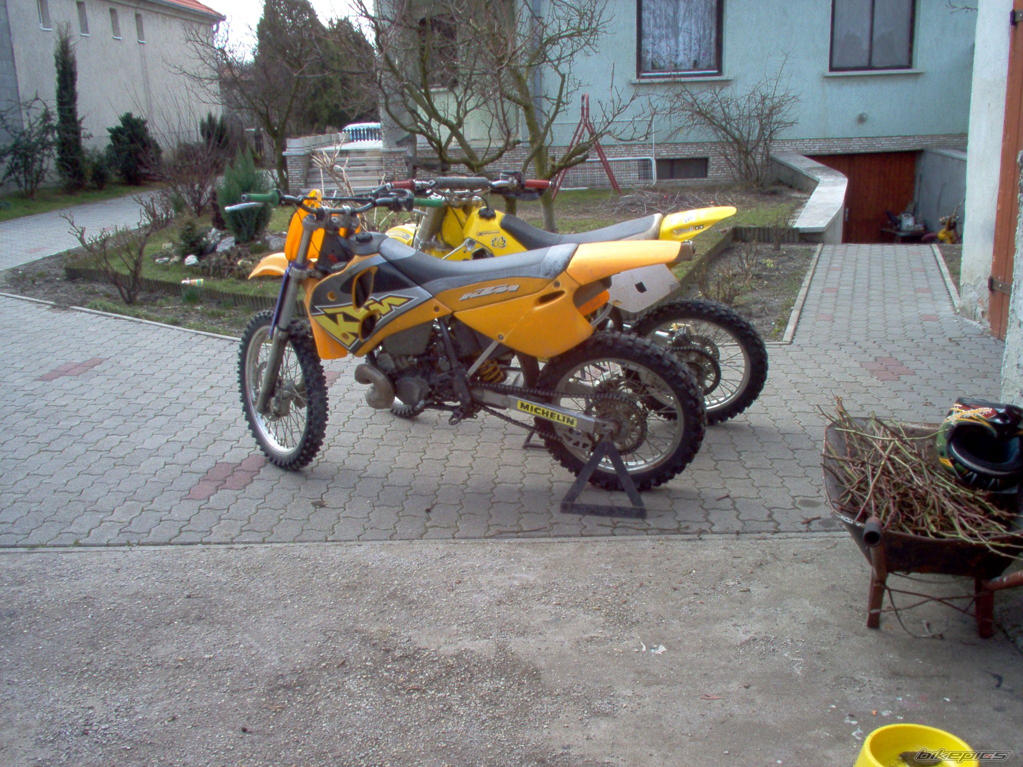 Photo 1593057