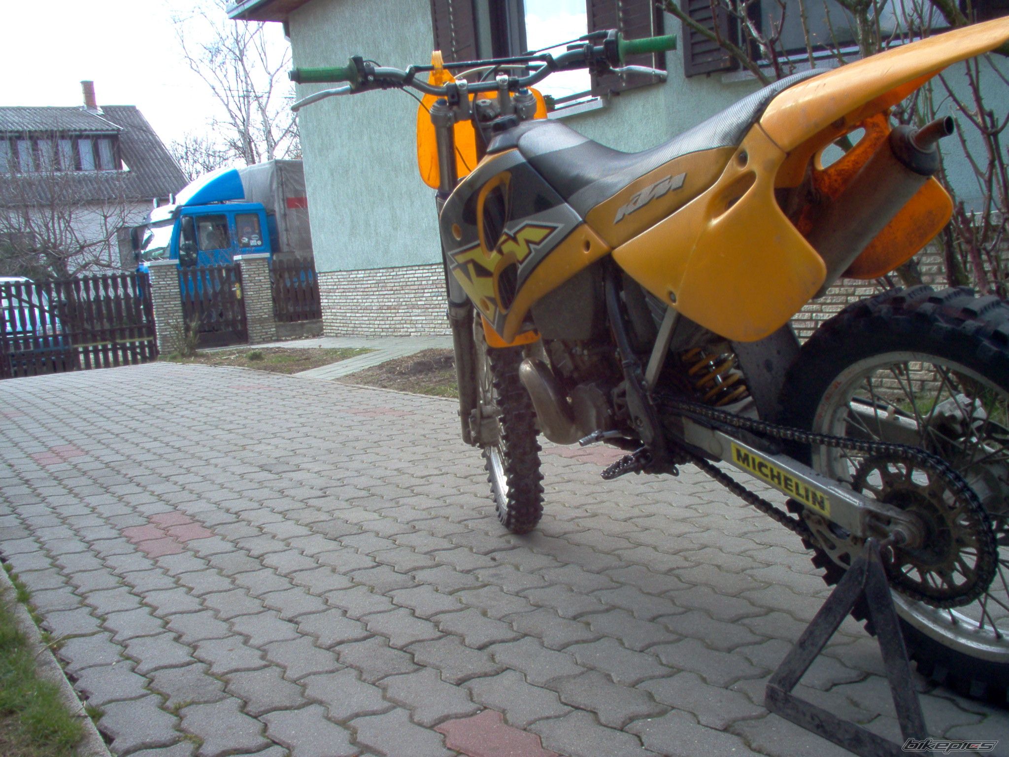 Photo 1593088