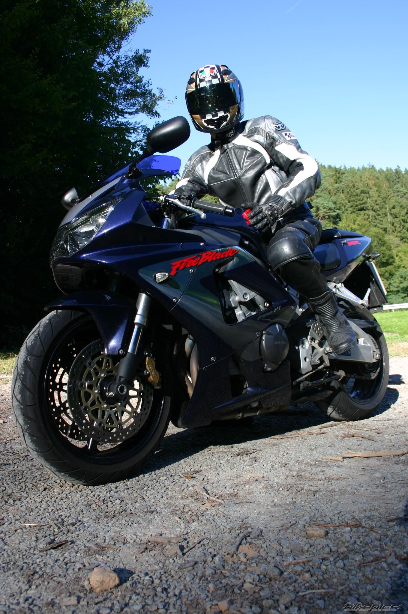 Photo 1593169