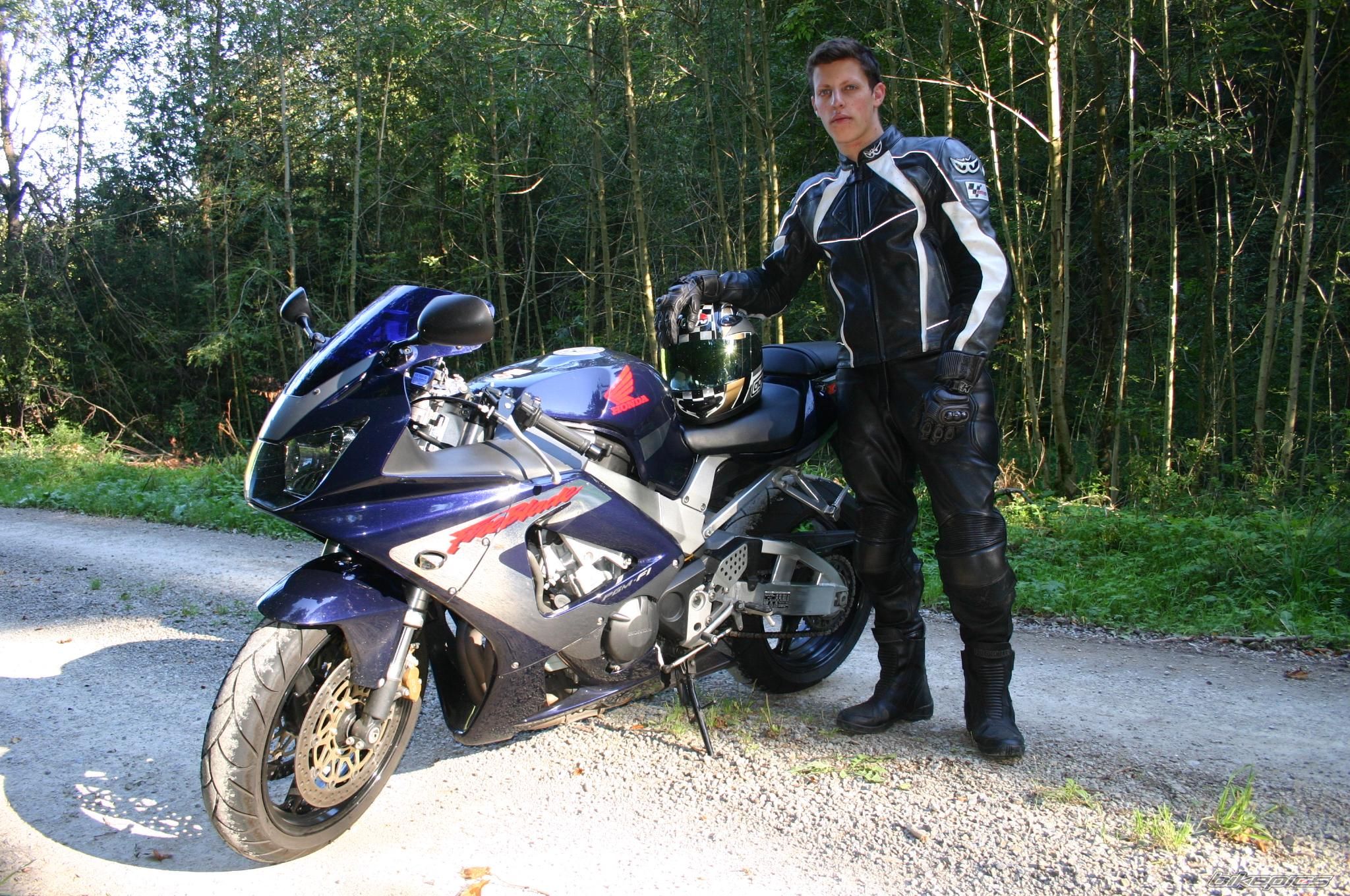 Photo 1593171
