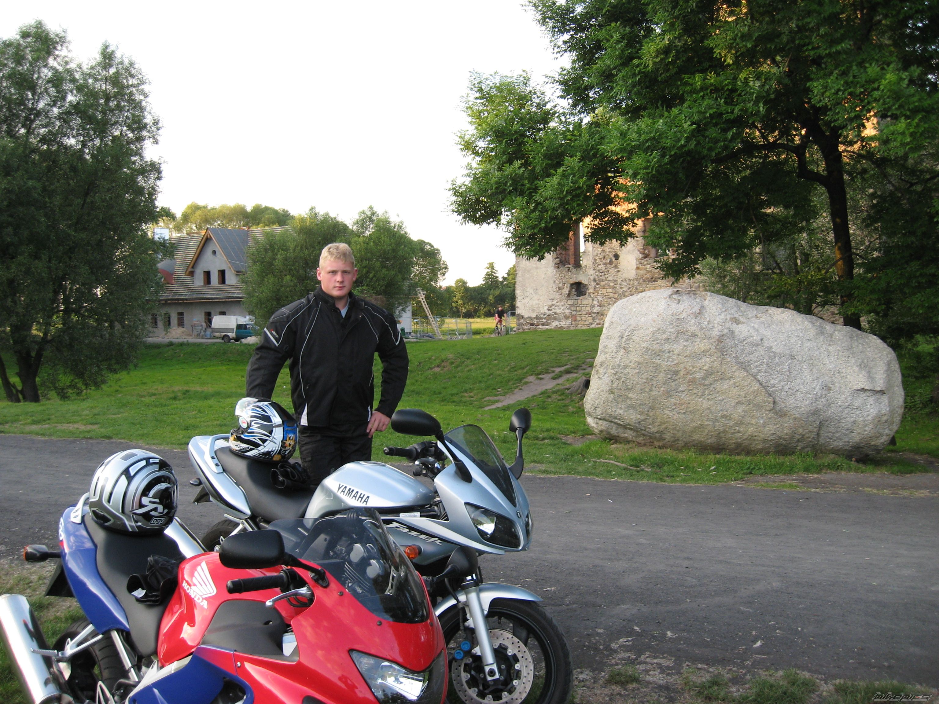 Photo 1593186