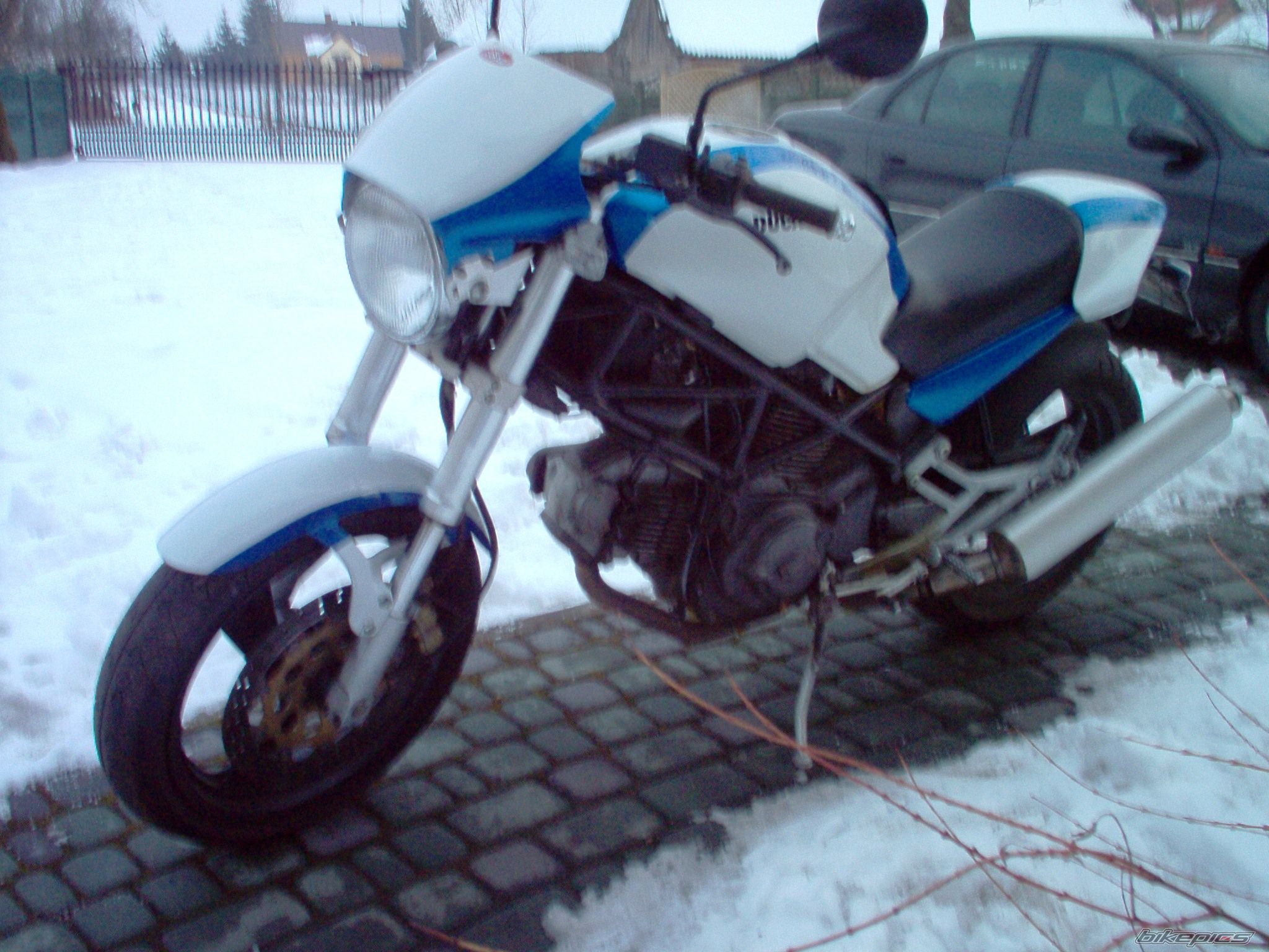 Photo 1593809
