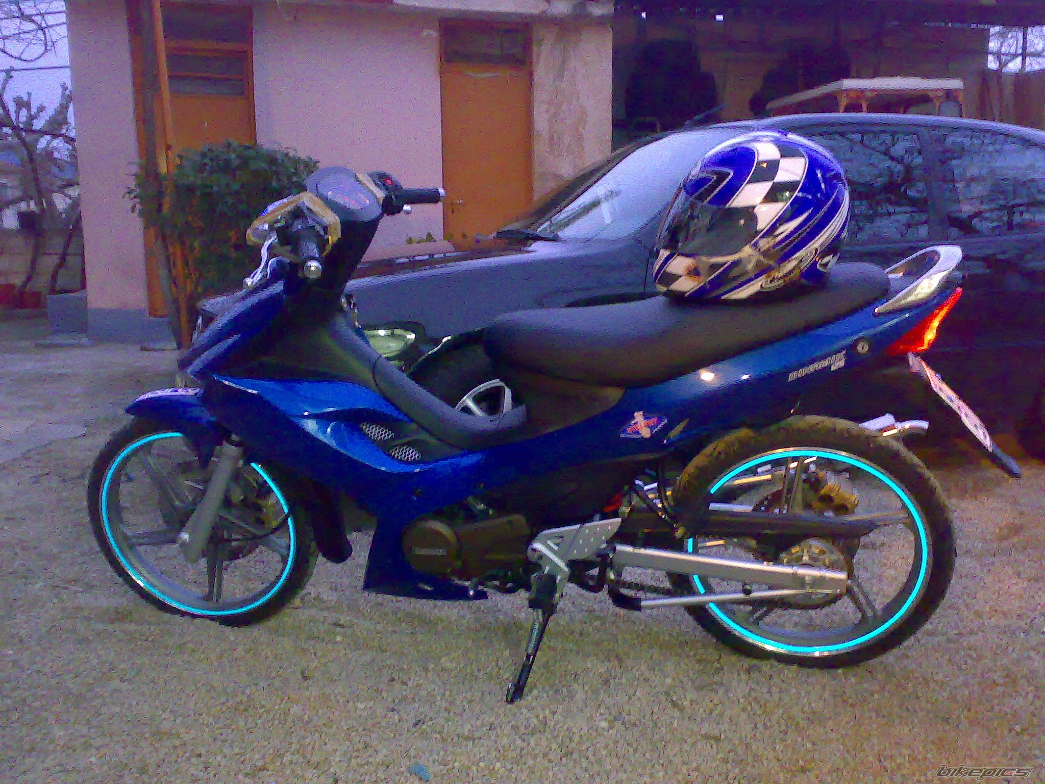 Photo 1594228
