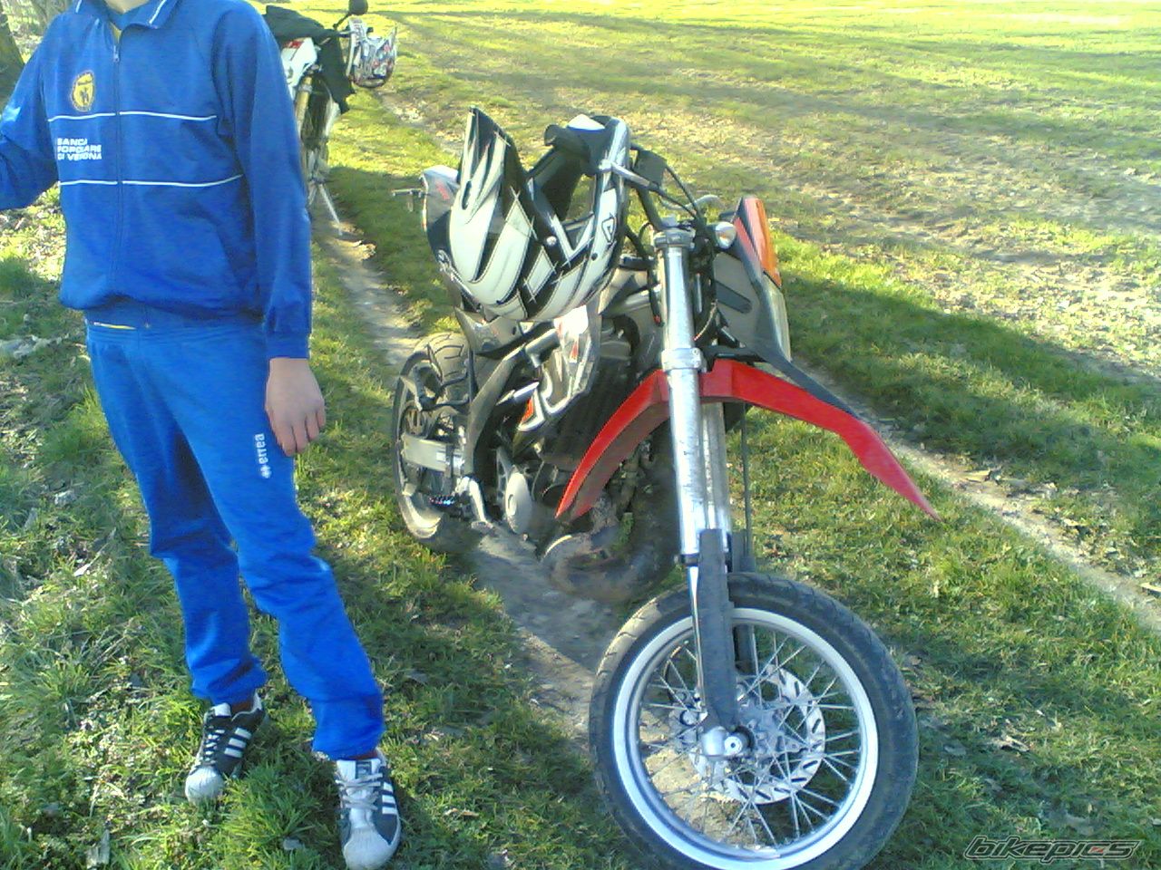 Photo 1594308