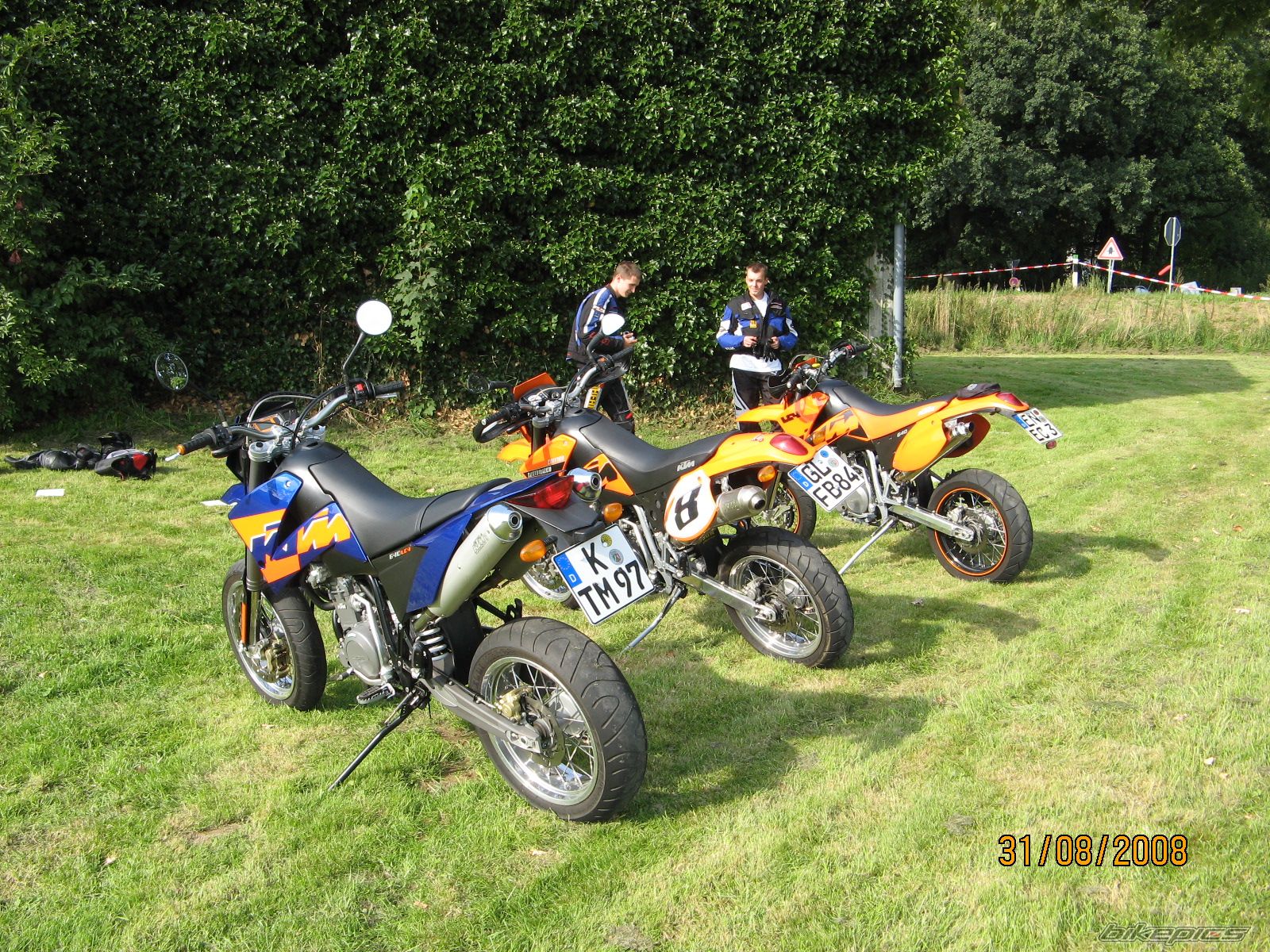 Photo 1594502