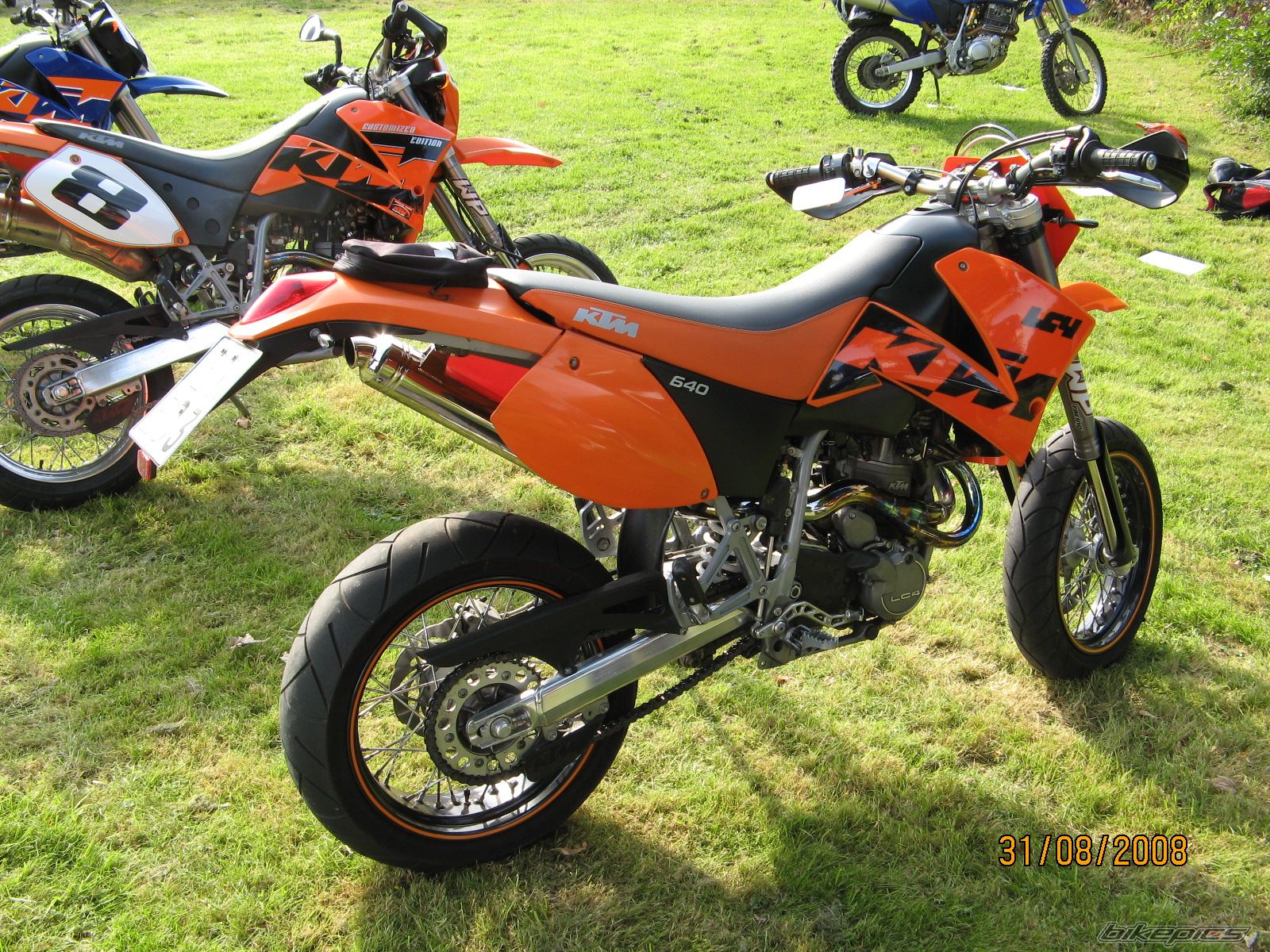 Photo 1594503