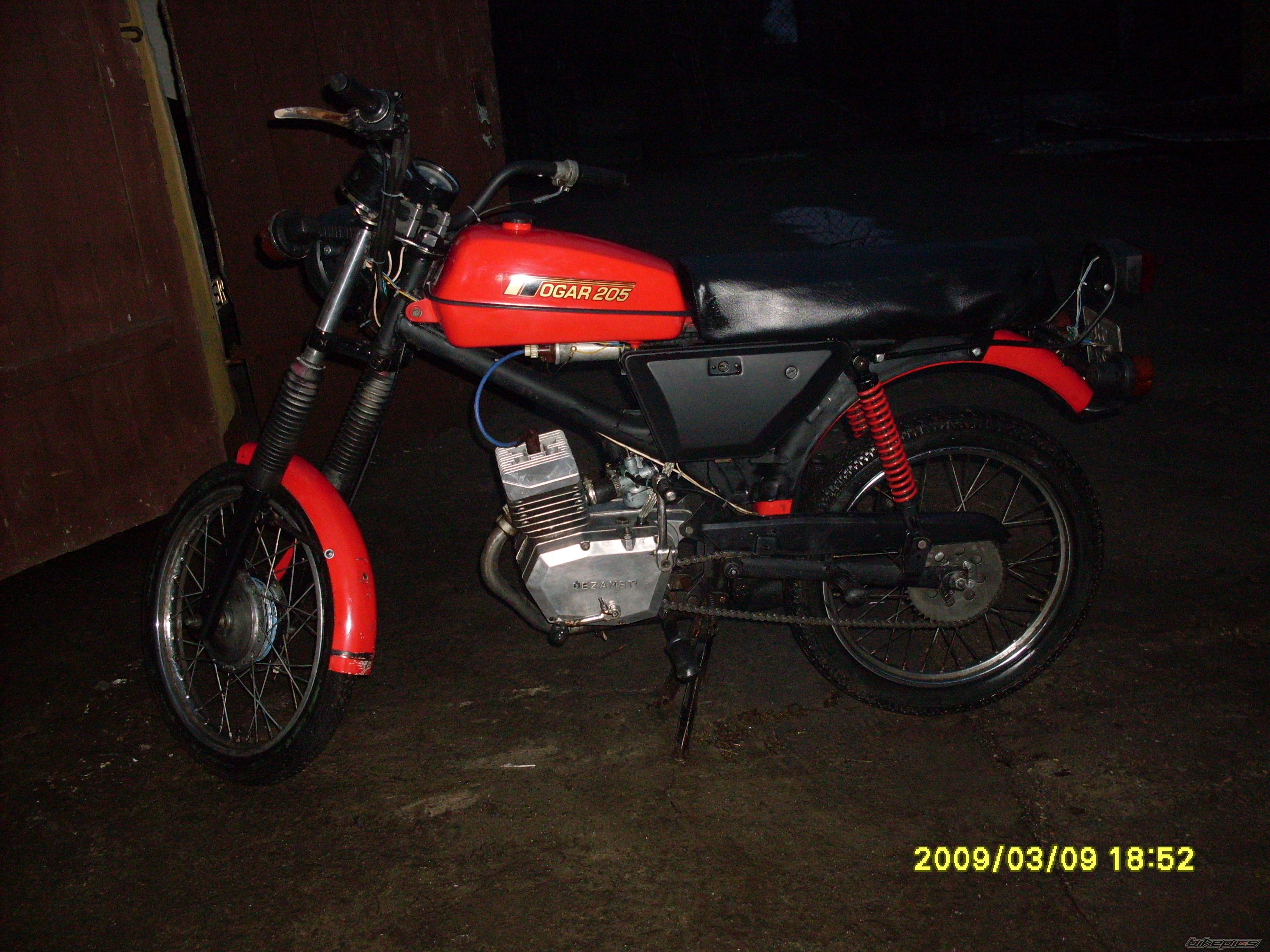 Photo 1594607