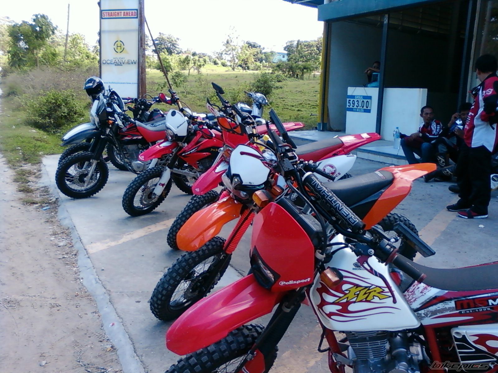 Photo 1595011