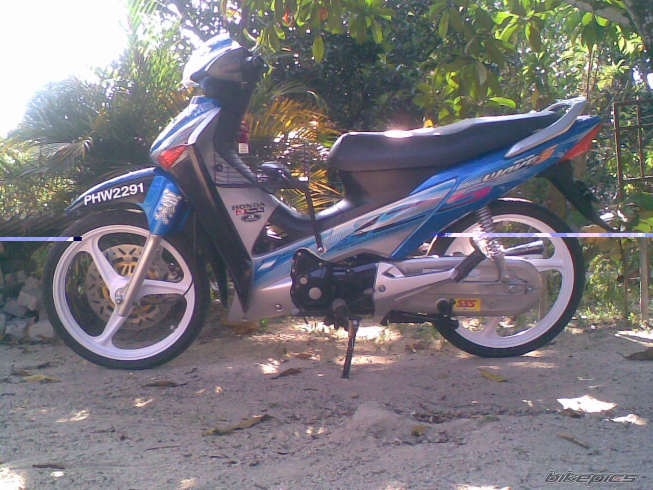 Photo 1595179