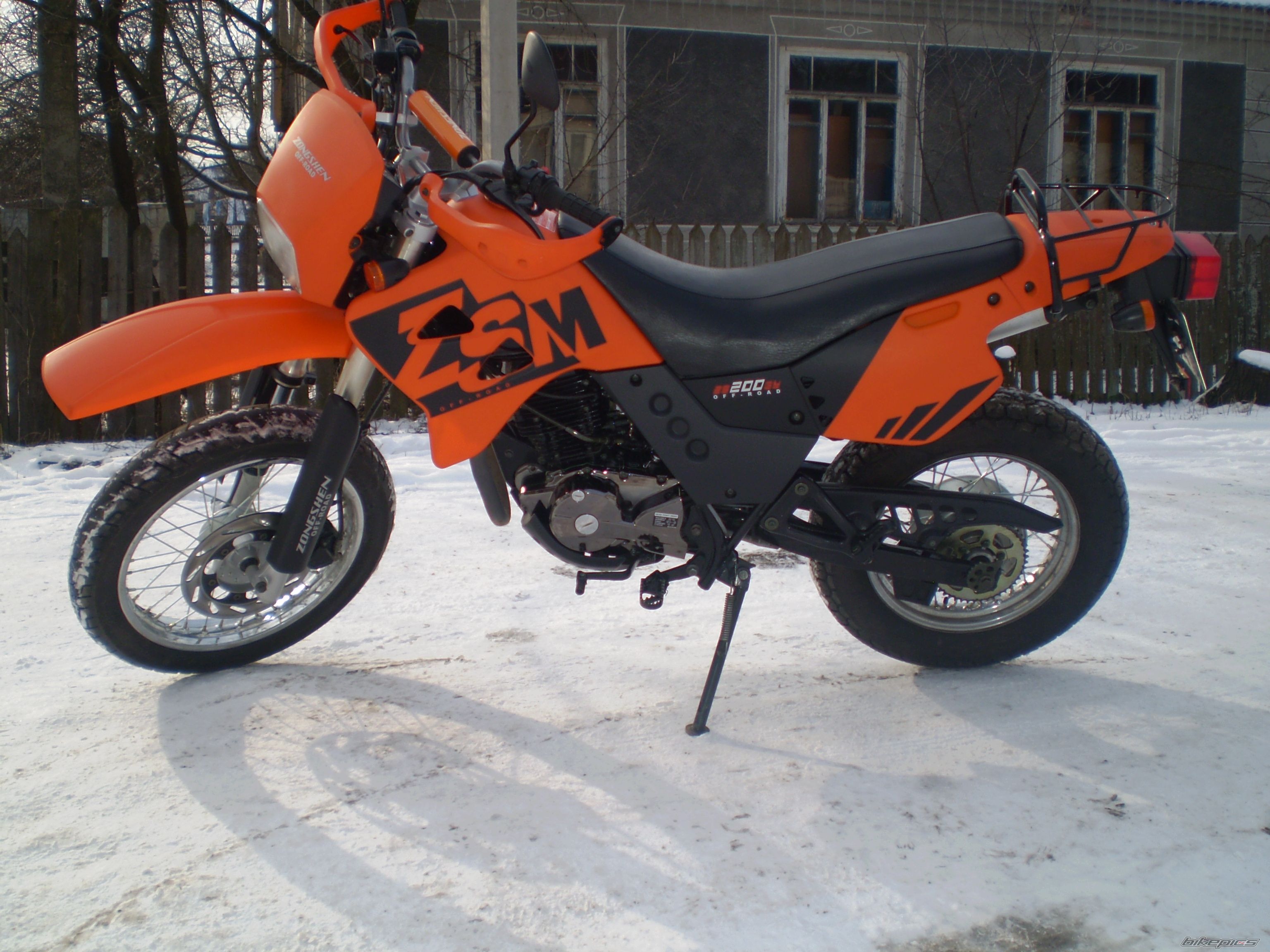 Photo 1595202