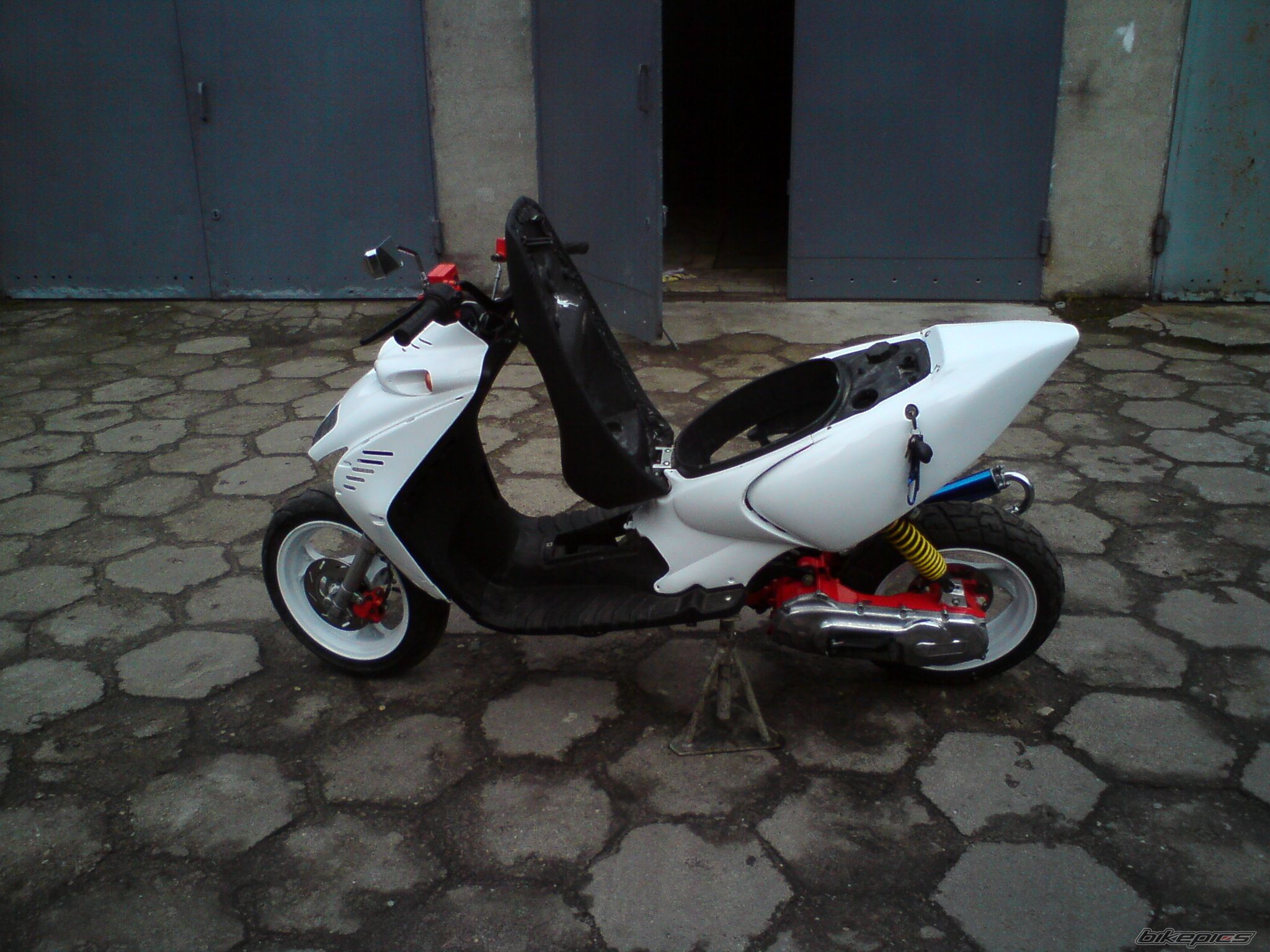 Photo 1595368