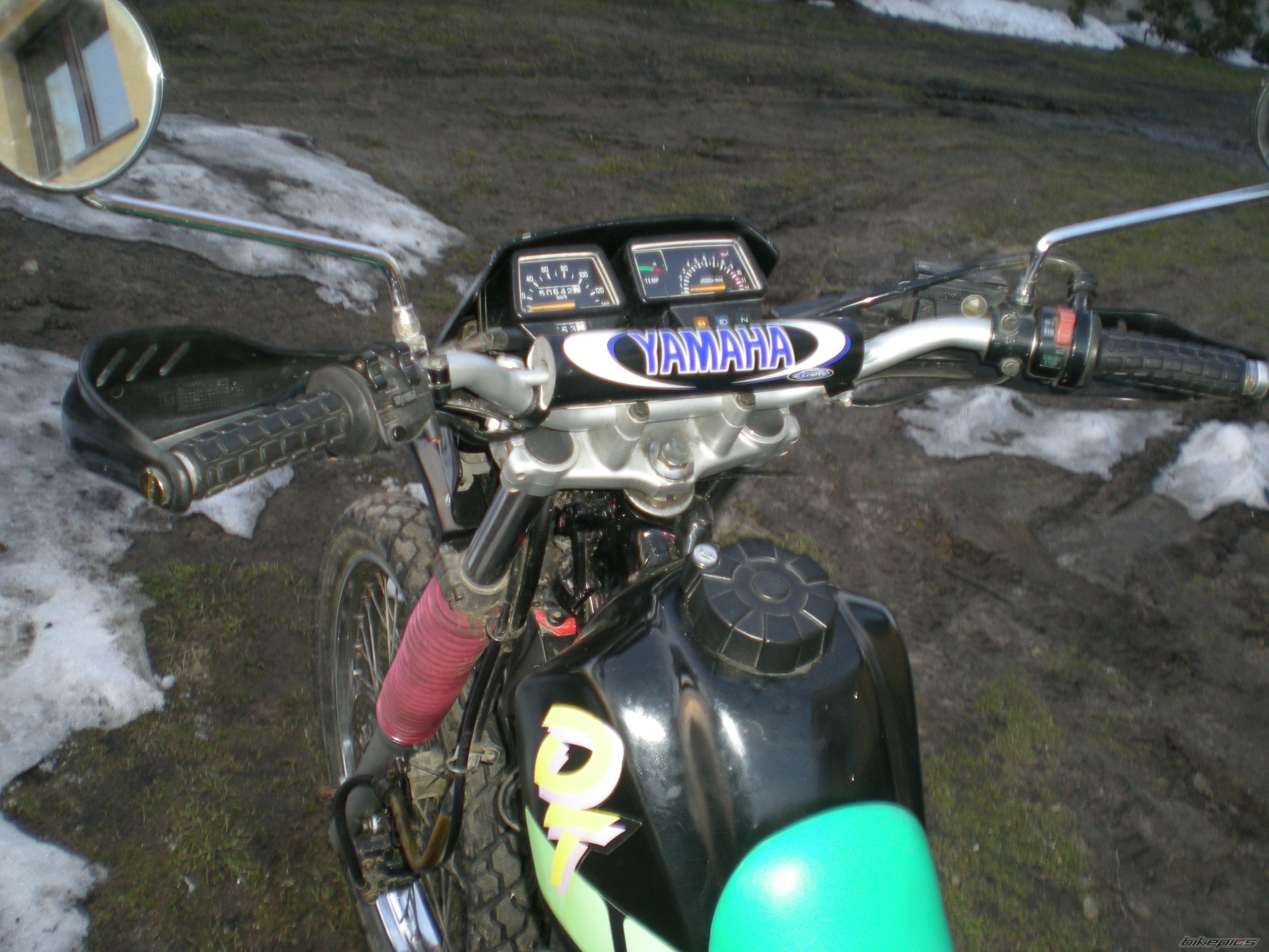 Photo 1595864
