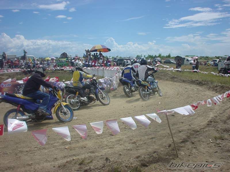 Photo 1596044