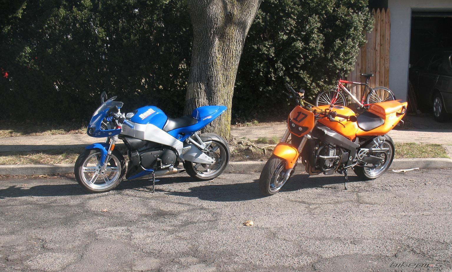 Photo 1596074