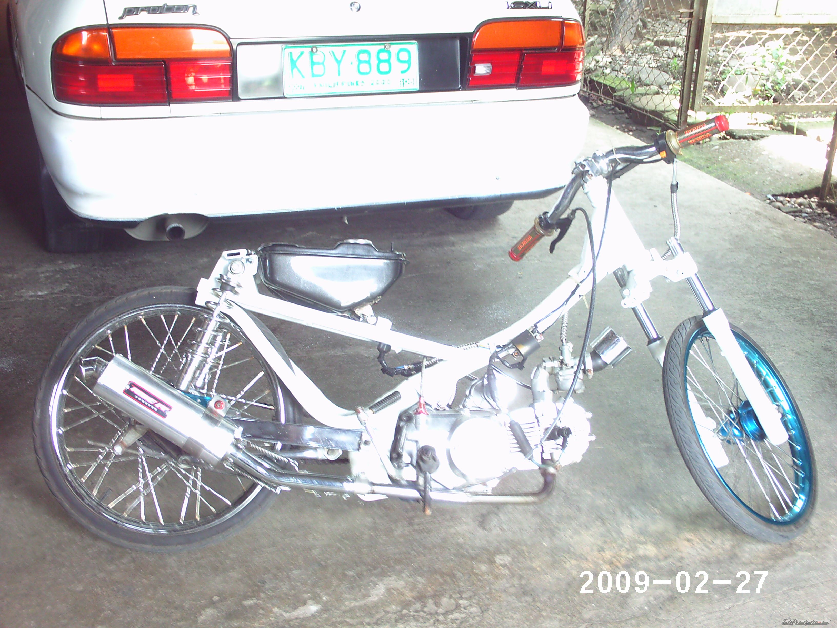 Photo 1596098