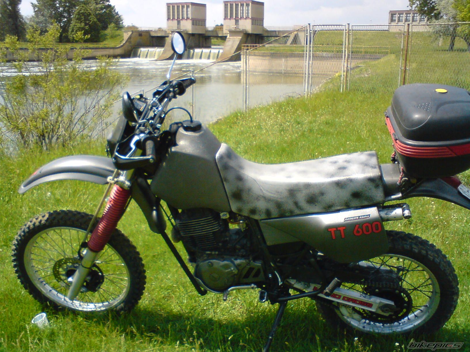 Photo 1596201