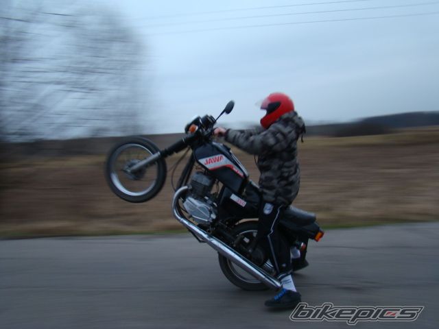 Photo 1596372