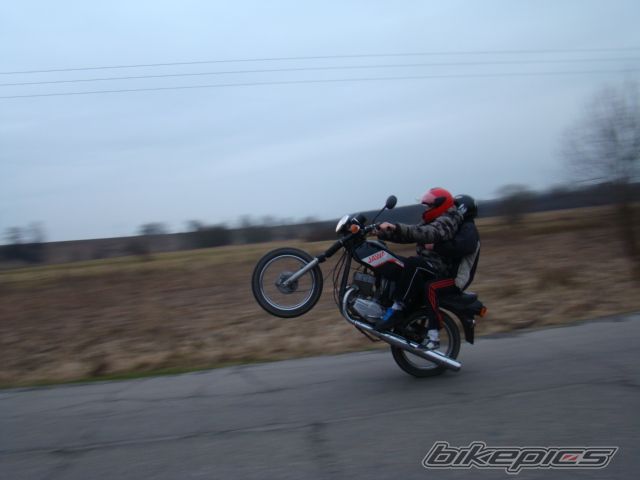Photo 1596374