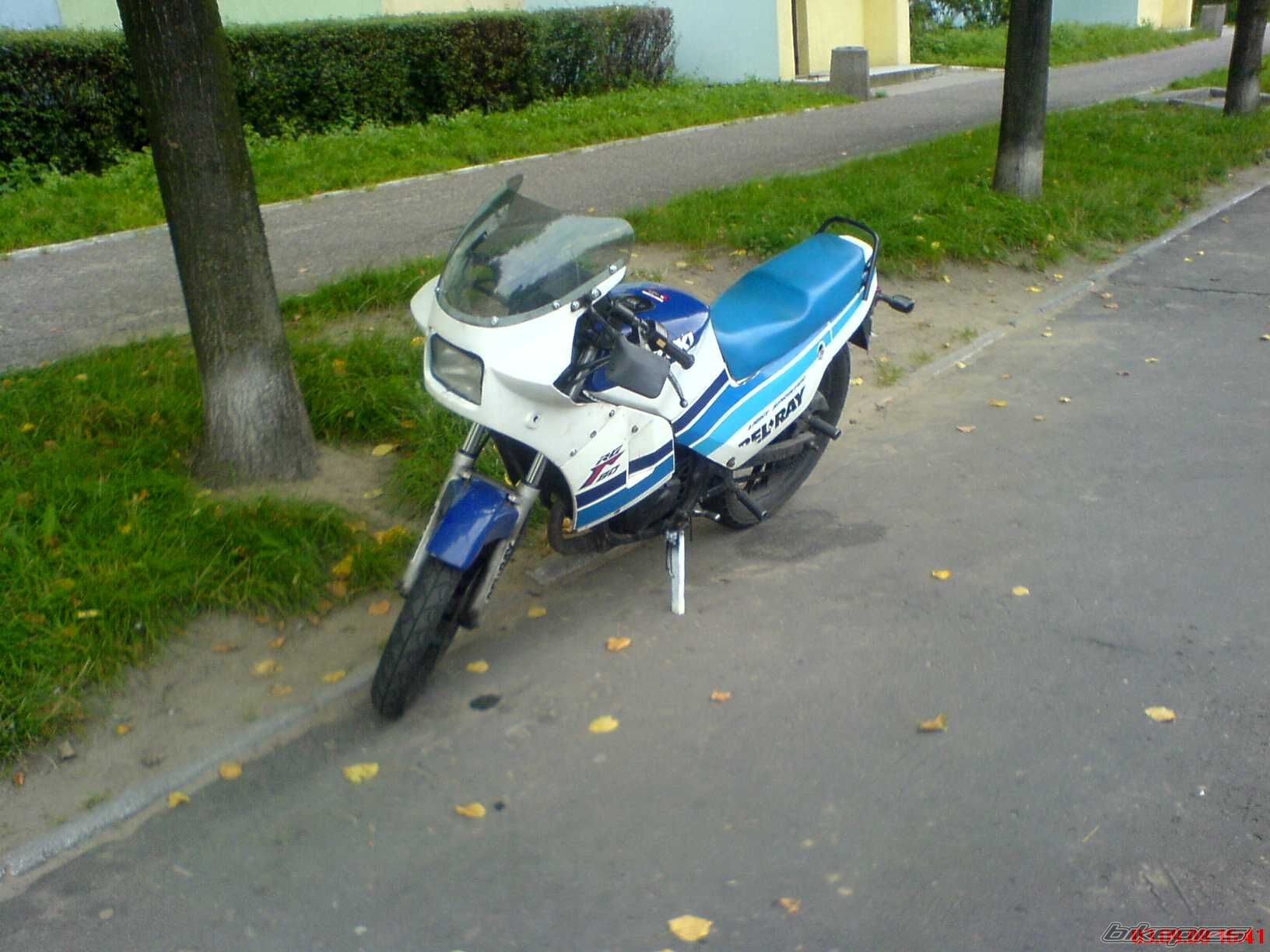 Photo 1596437
