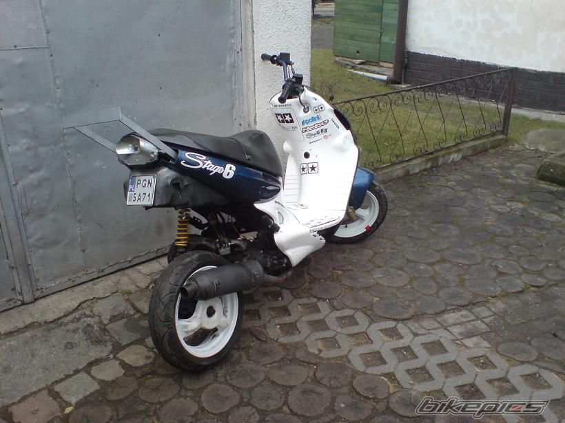 Photo 1596543