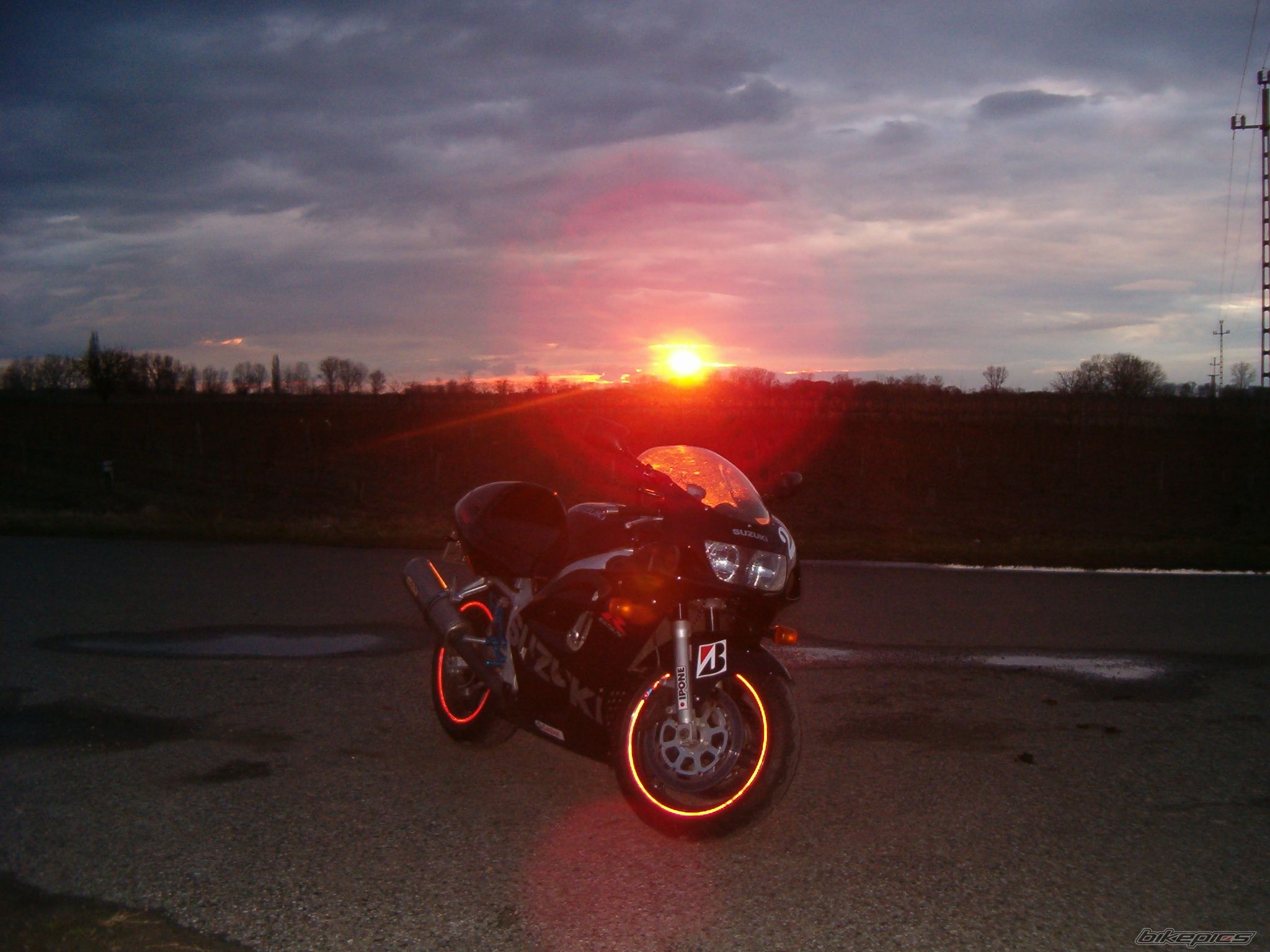 Photo 1596559