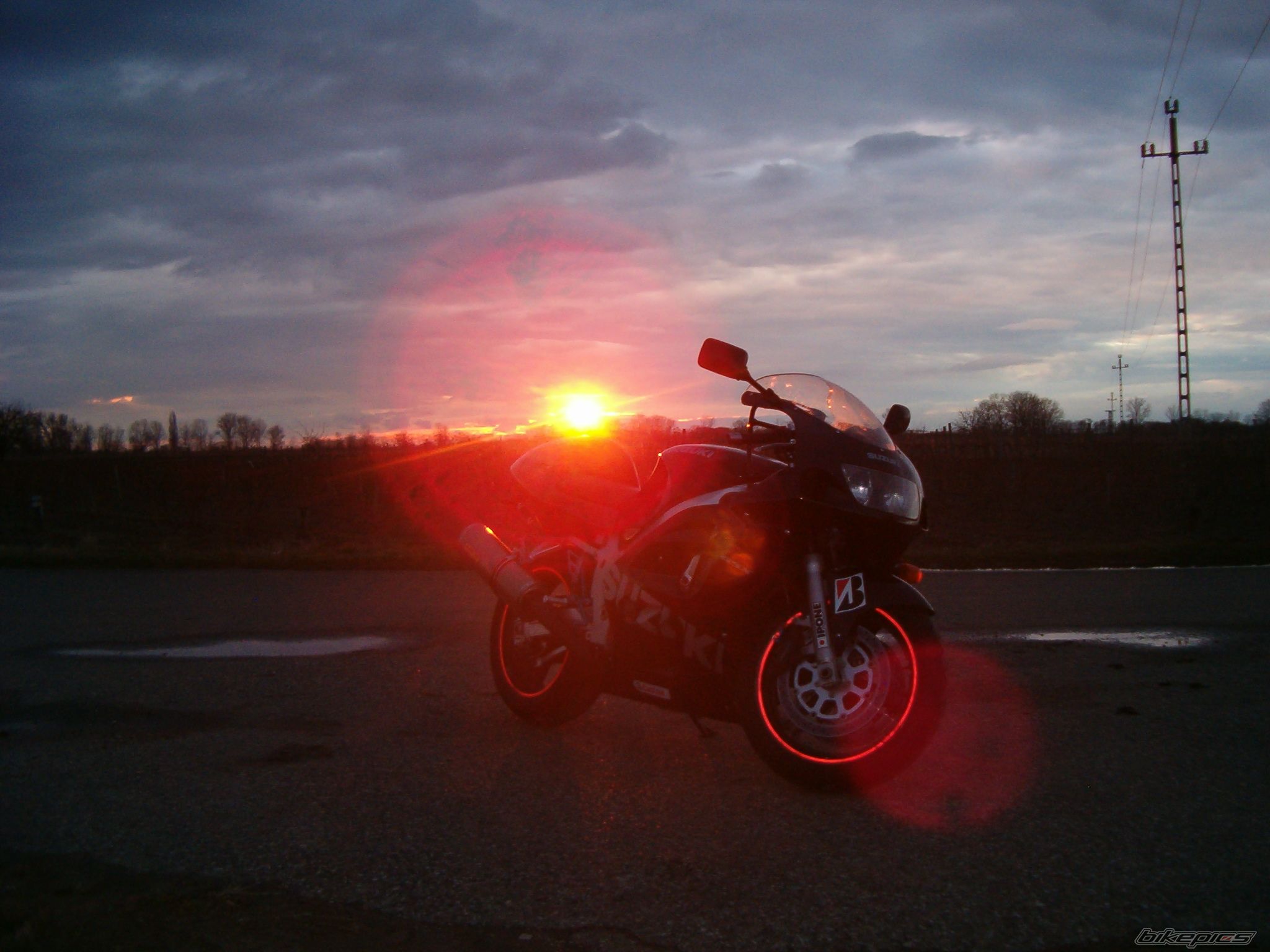 Photo 1596561
