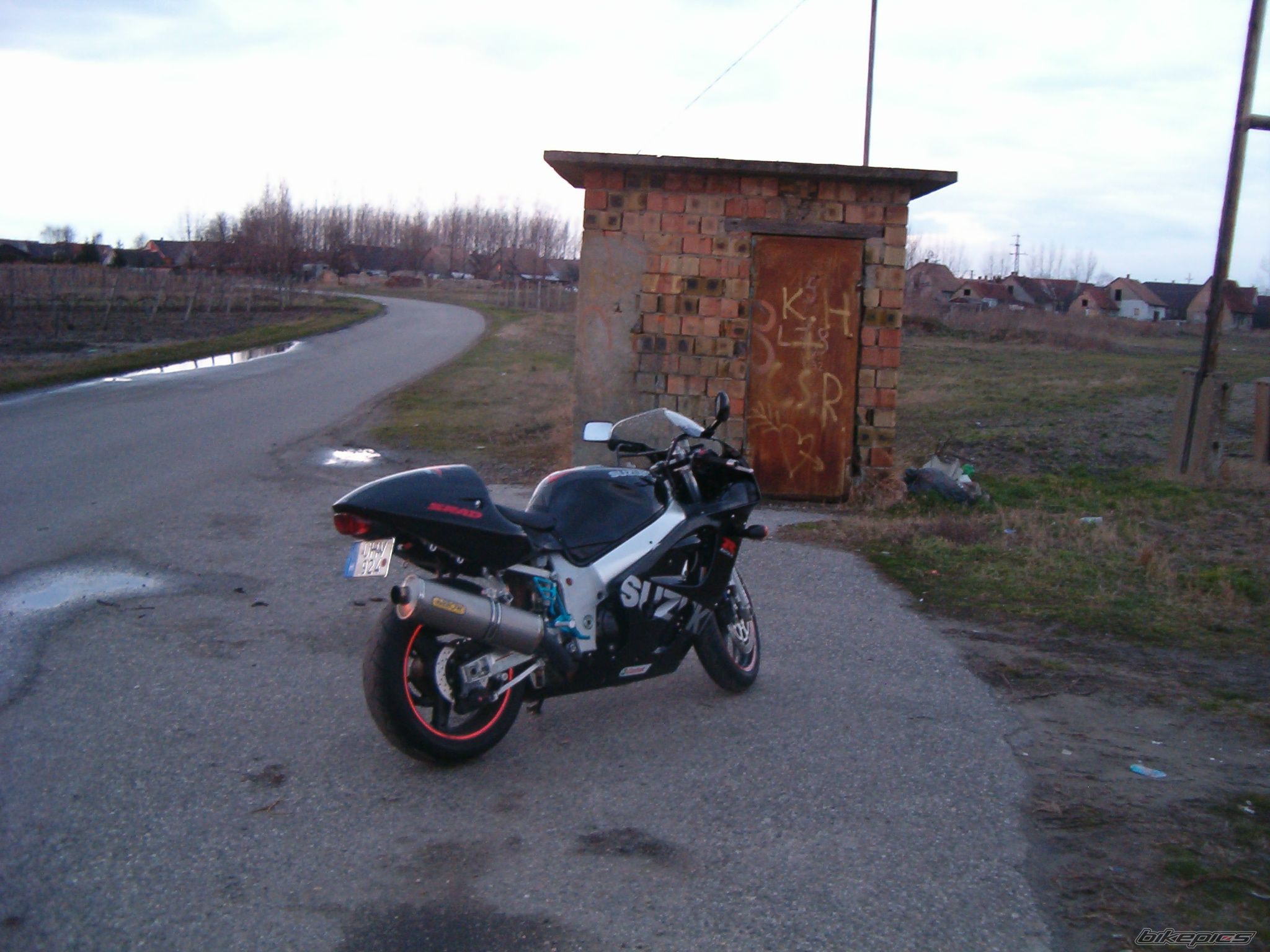 Photo 1596563