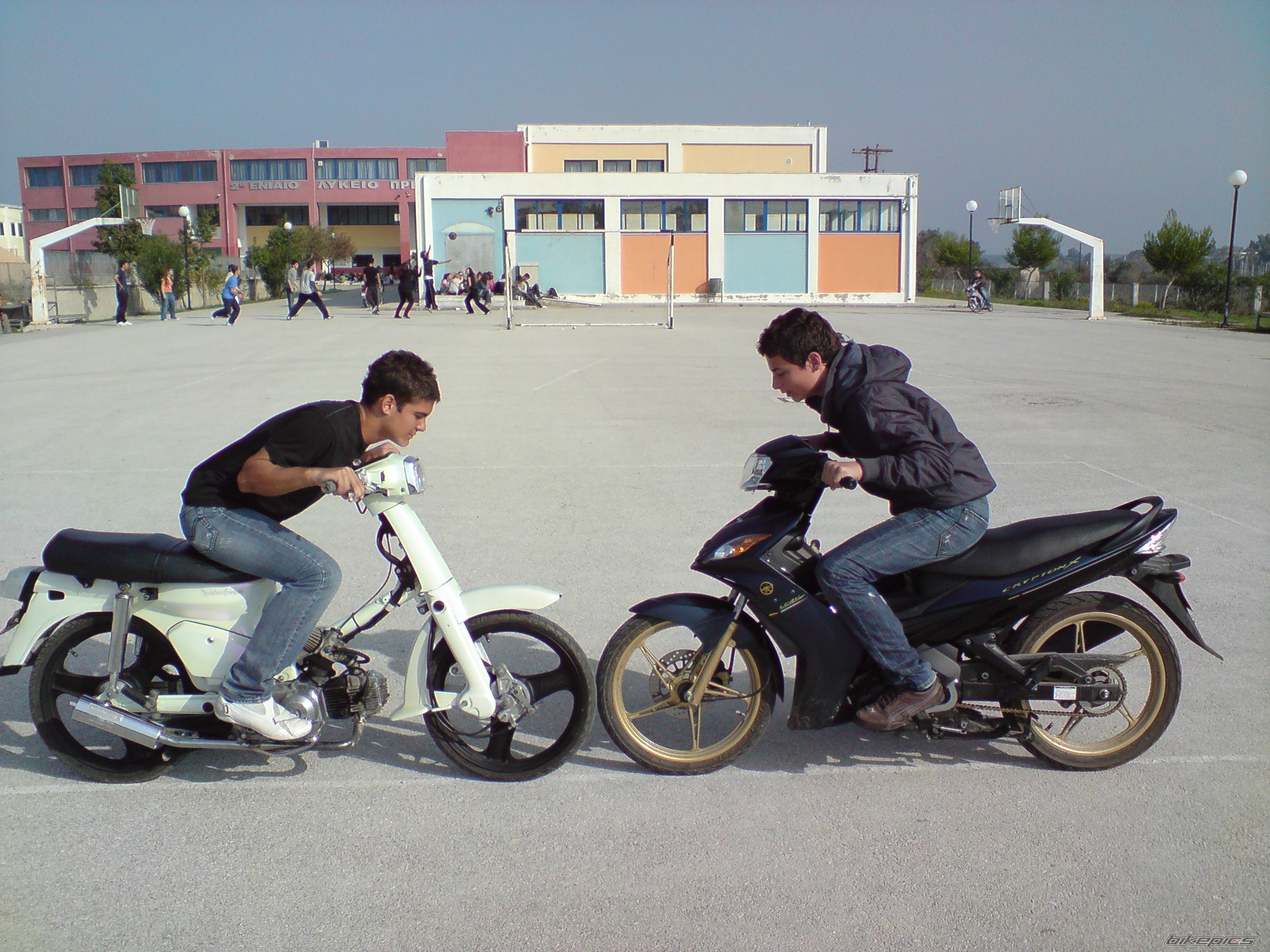 Photo 1596576