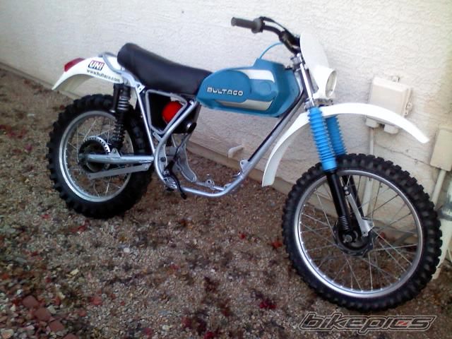 Photo 1596606