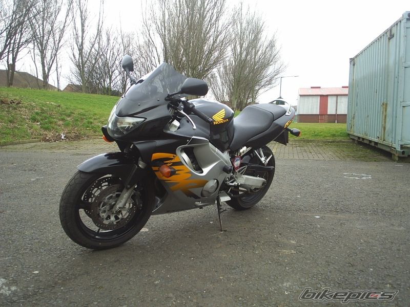 Photo 1596624