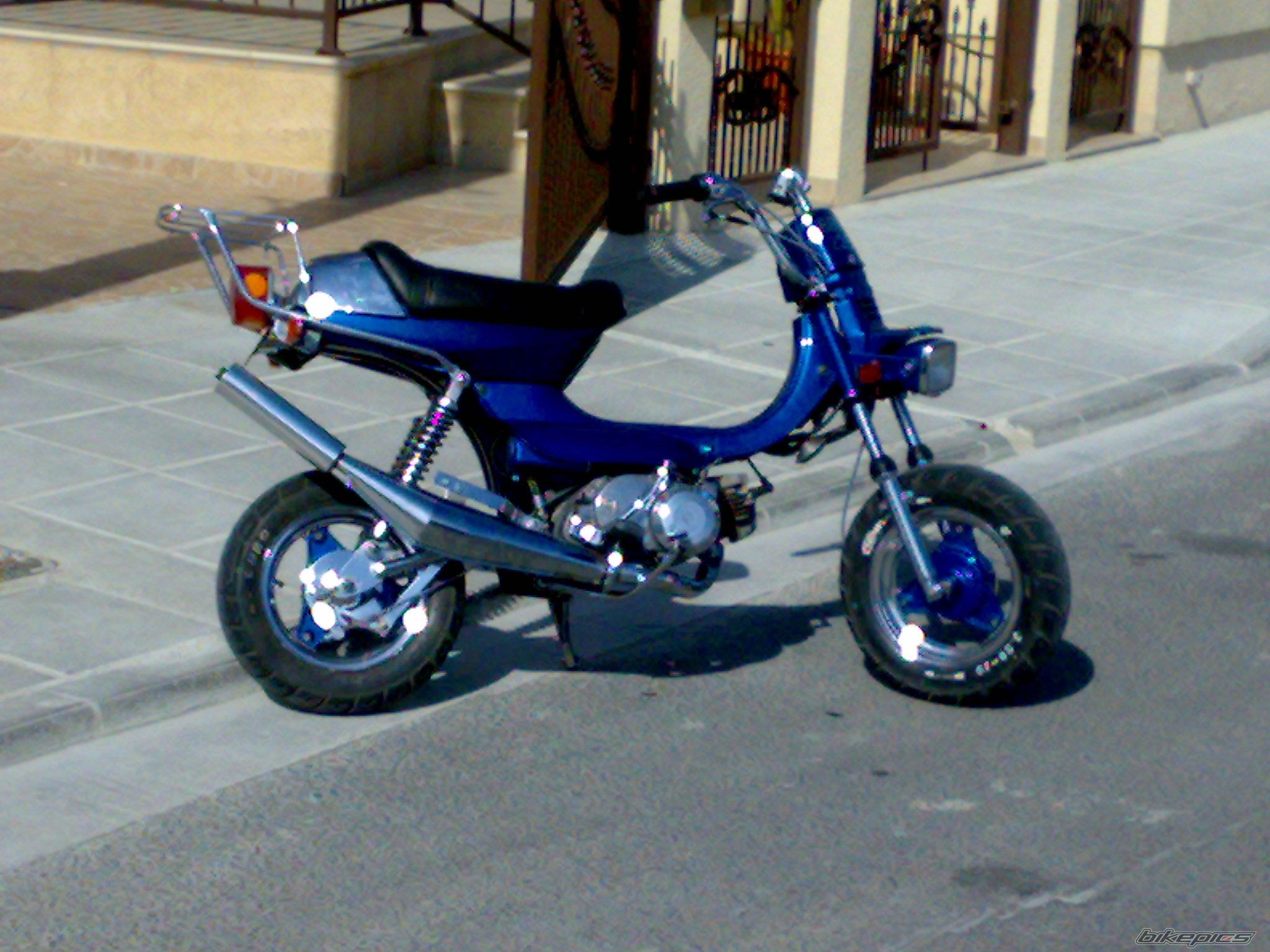 Photo 1596660