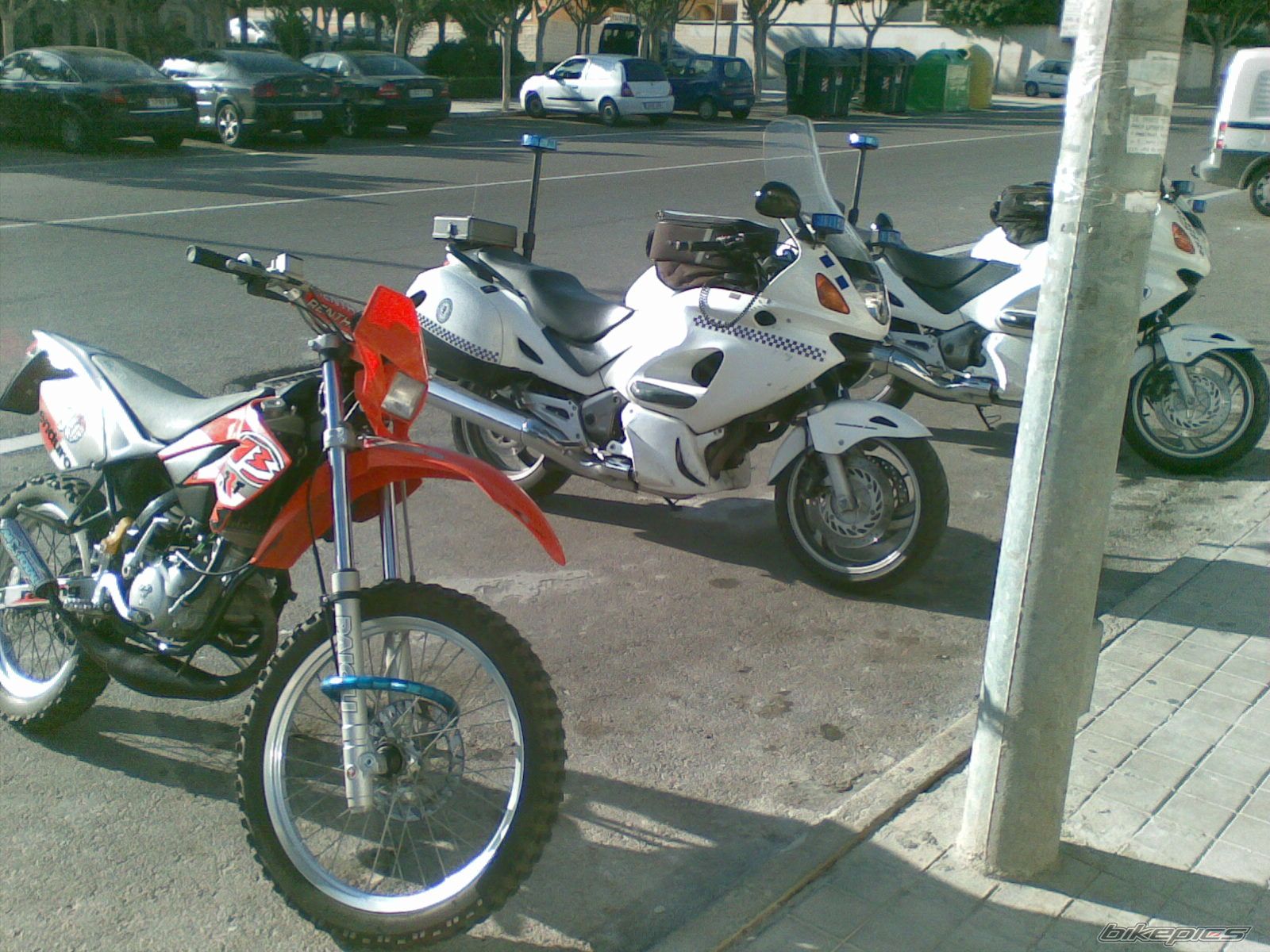 Photo 1596665