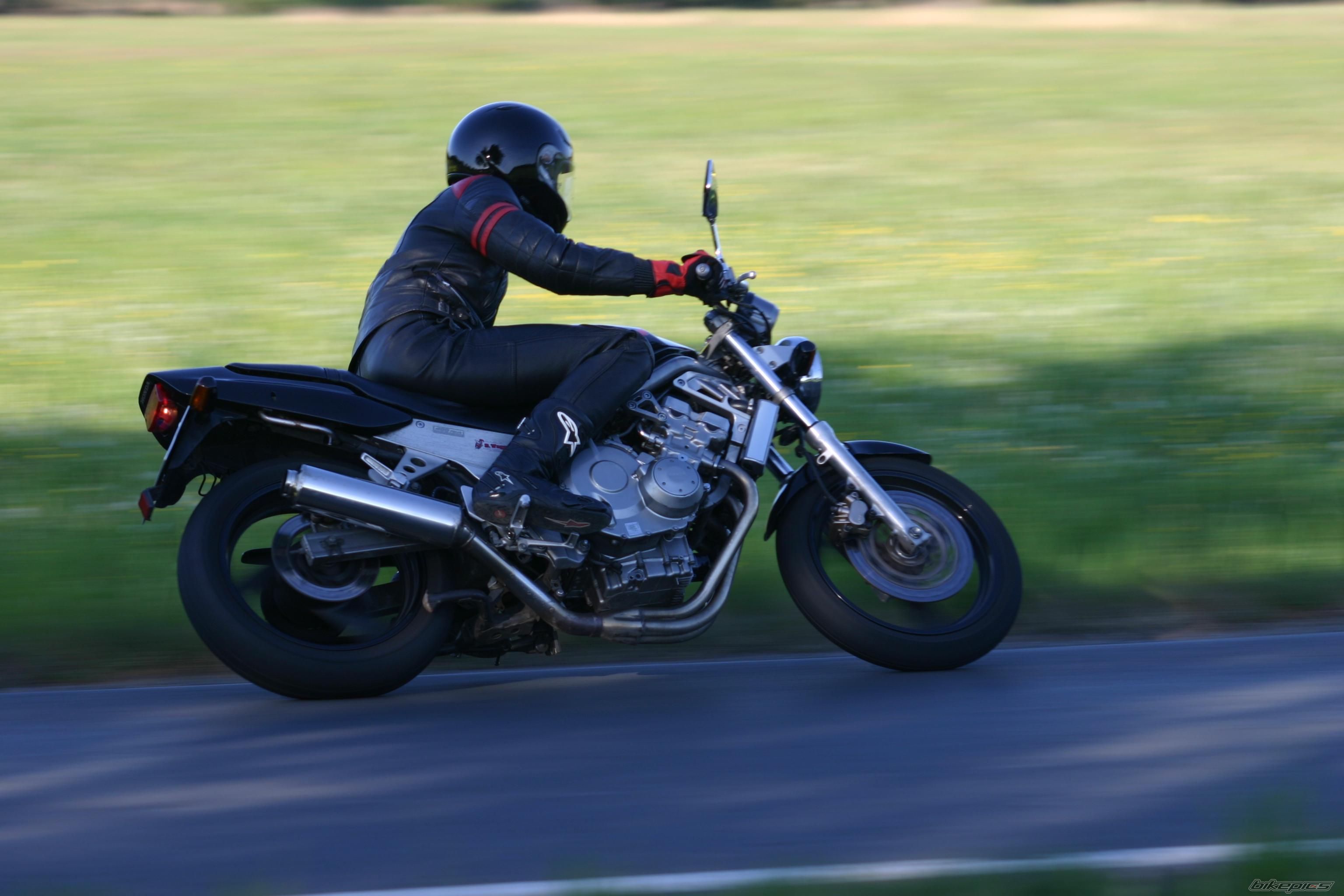 Photo 1596666